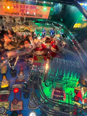 Image of Stern Pinball LOADES Pirates of the Caribbean Pinball Machine