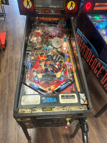 Image of SEGA Goldeneye Pinball Machine
