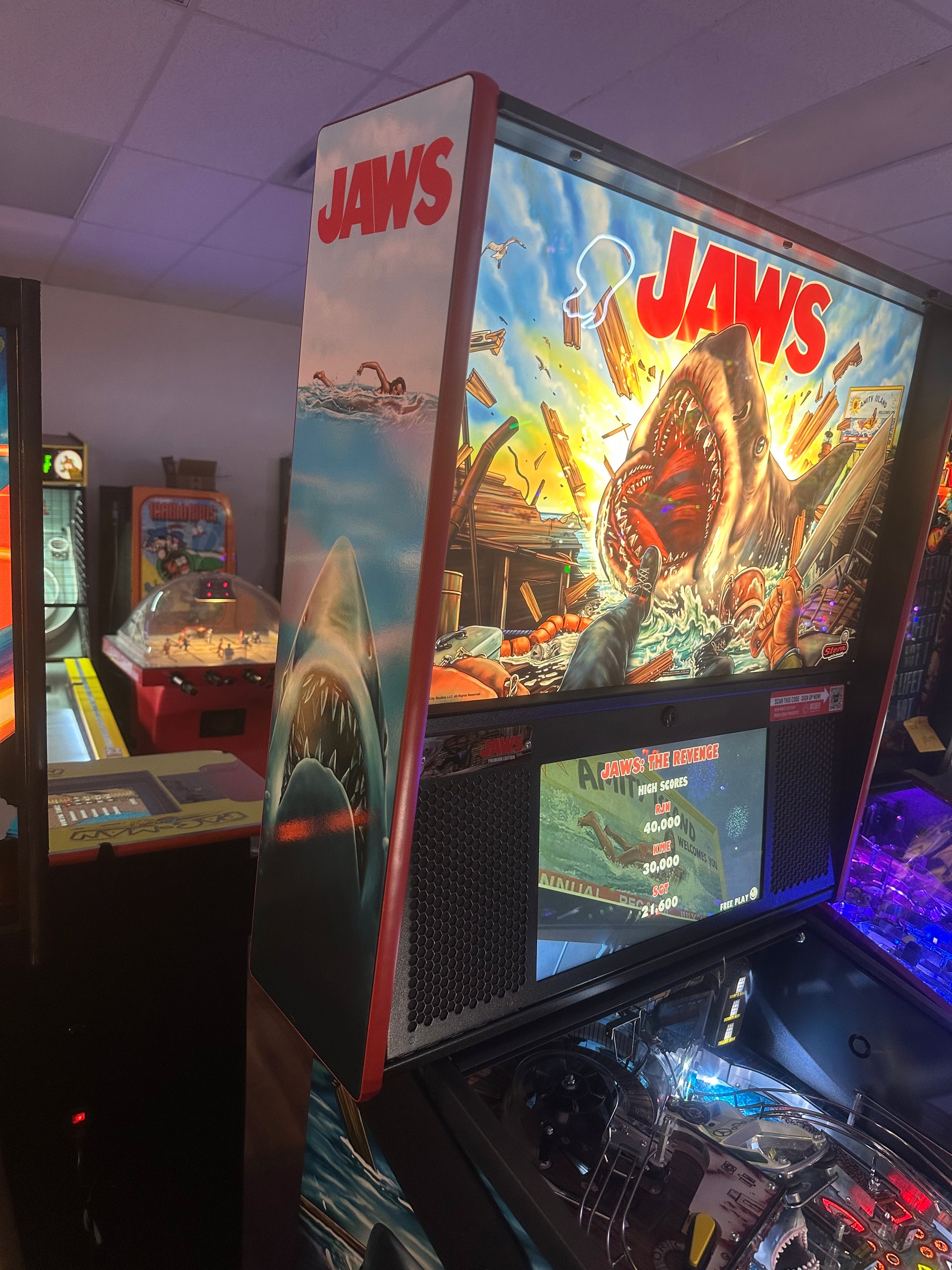 Stern Pinball Jaws Premium Pinball Machine