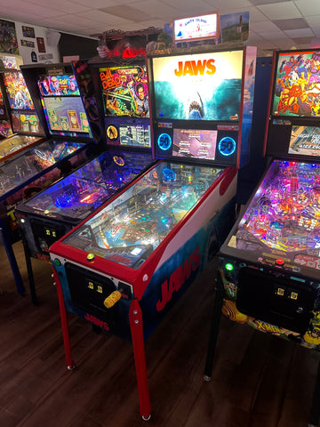 Image of Stern Pinball LOADED Jaws 50th Anniversary Pinball Machine with Stern Topper
