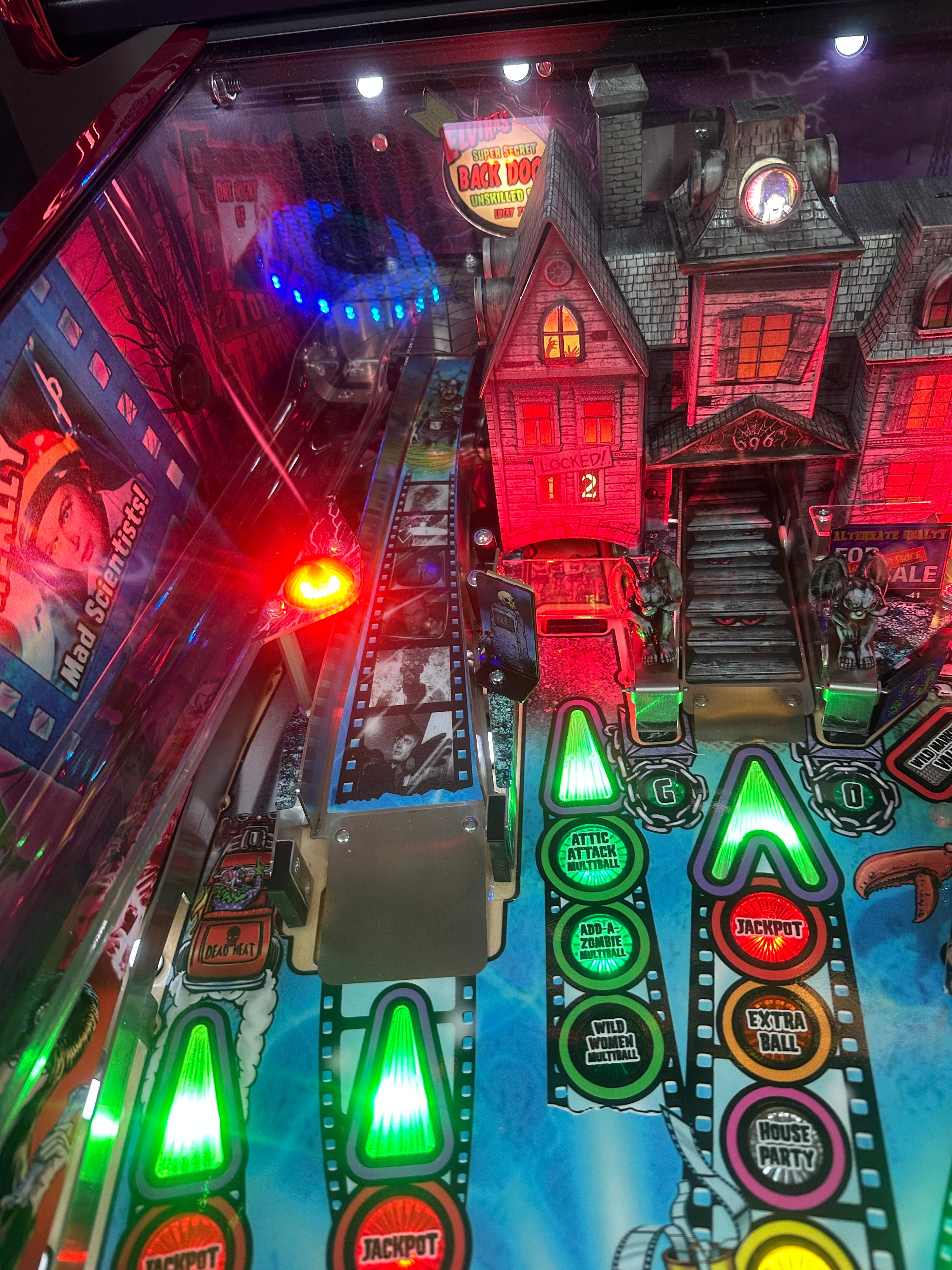 Stern Pinball LOADED Elvira's House of Horrors Premium Pinball Machine