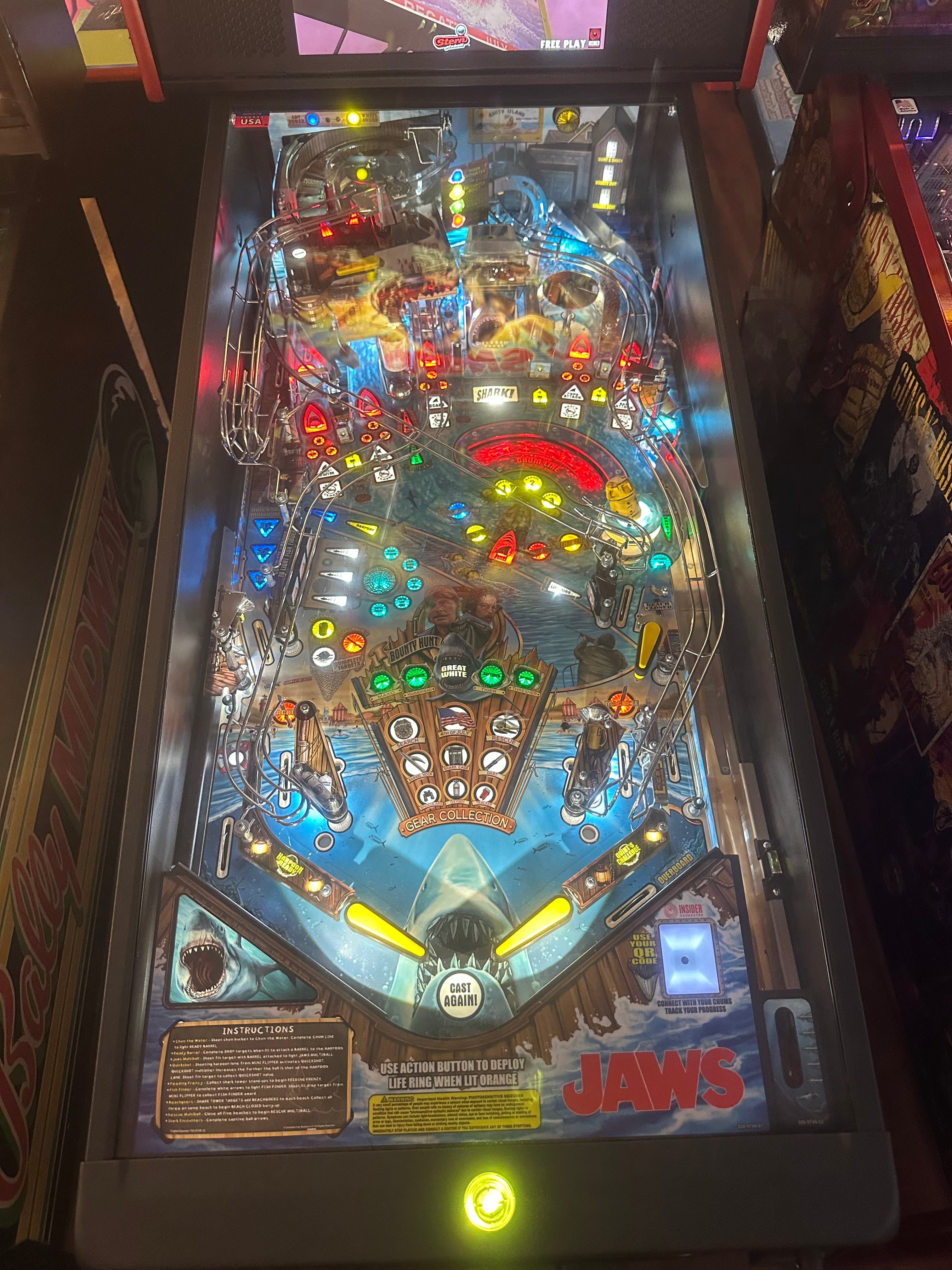 Stern Pinball Jaws Premium Pinball Machine