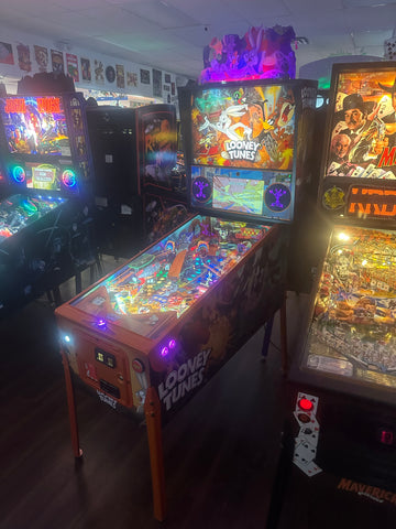 Image of Spooky Pinball Looney Tunes Collectors Edition Pinball Machine