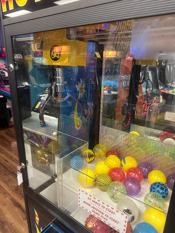 Image of Hot Stuff 31" Claw Machine