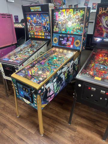 Image of Stern Pinball The Beatles Gold Pinball Machine