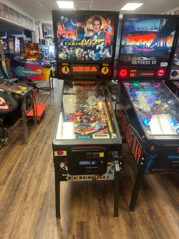 Image of SEGA Goldeneye Pinball Machine