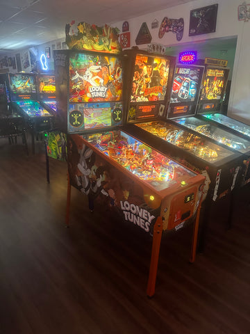 Image of Spooky Pinball Looney Tunes Collectors Edition Pinball Machine