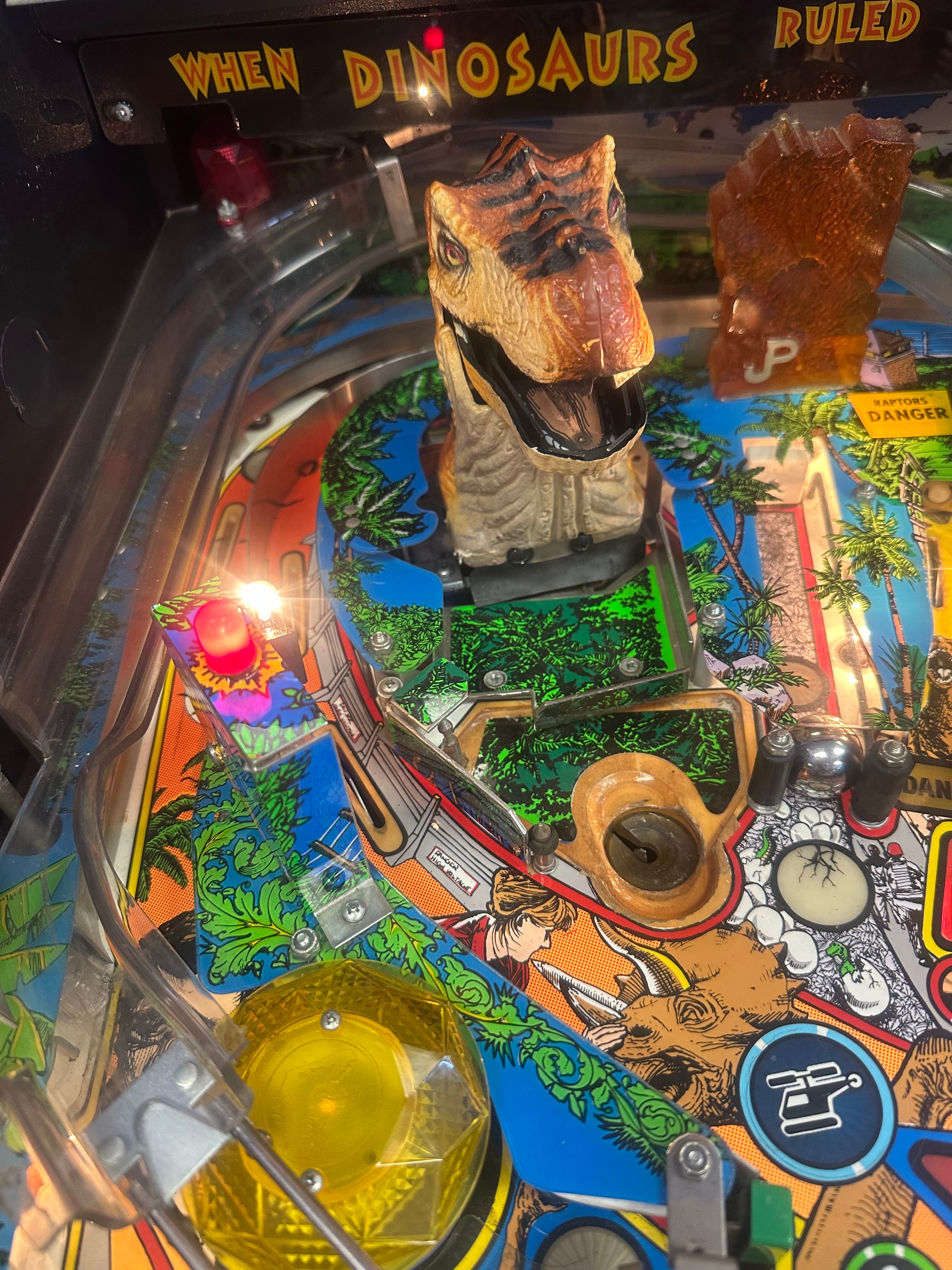 Data East Jurassic Park Pinball Machine