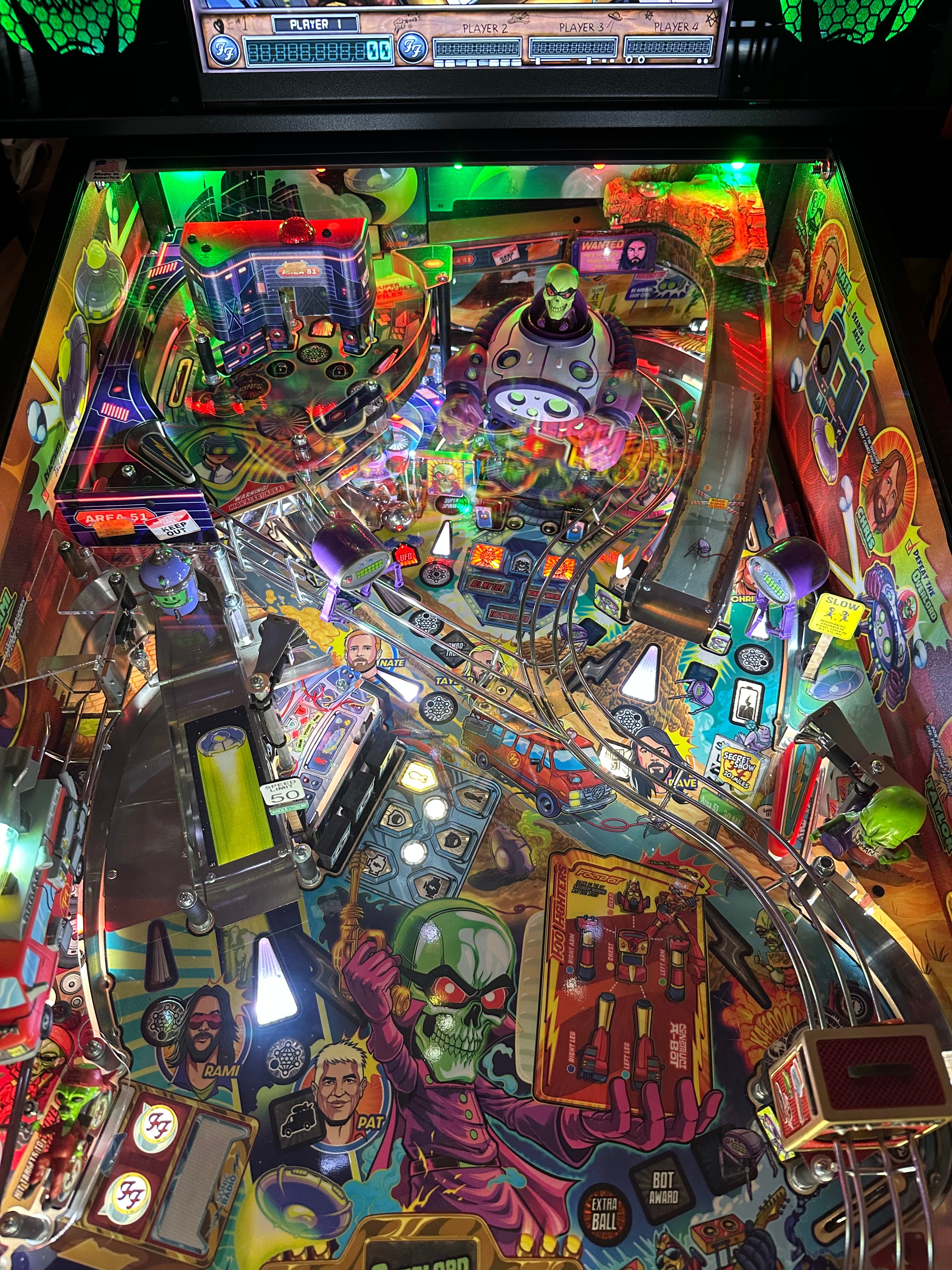 Stern Pinball LOADED Foo Fighters Premium Pinball Machine
