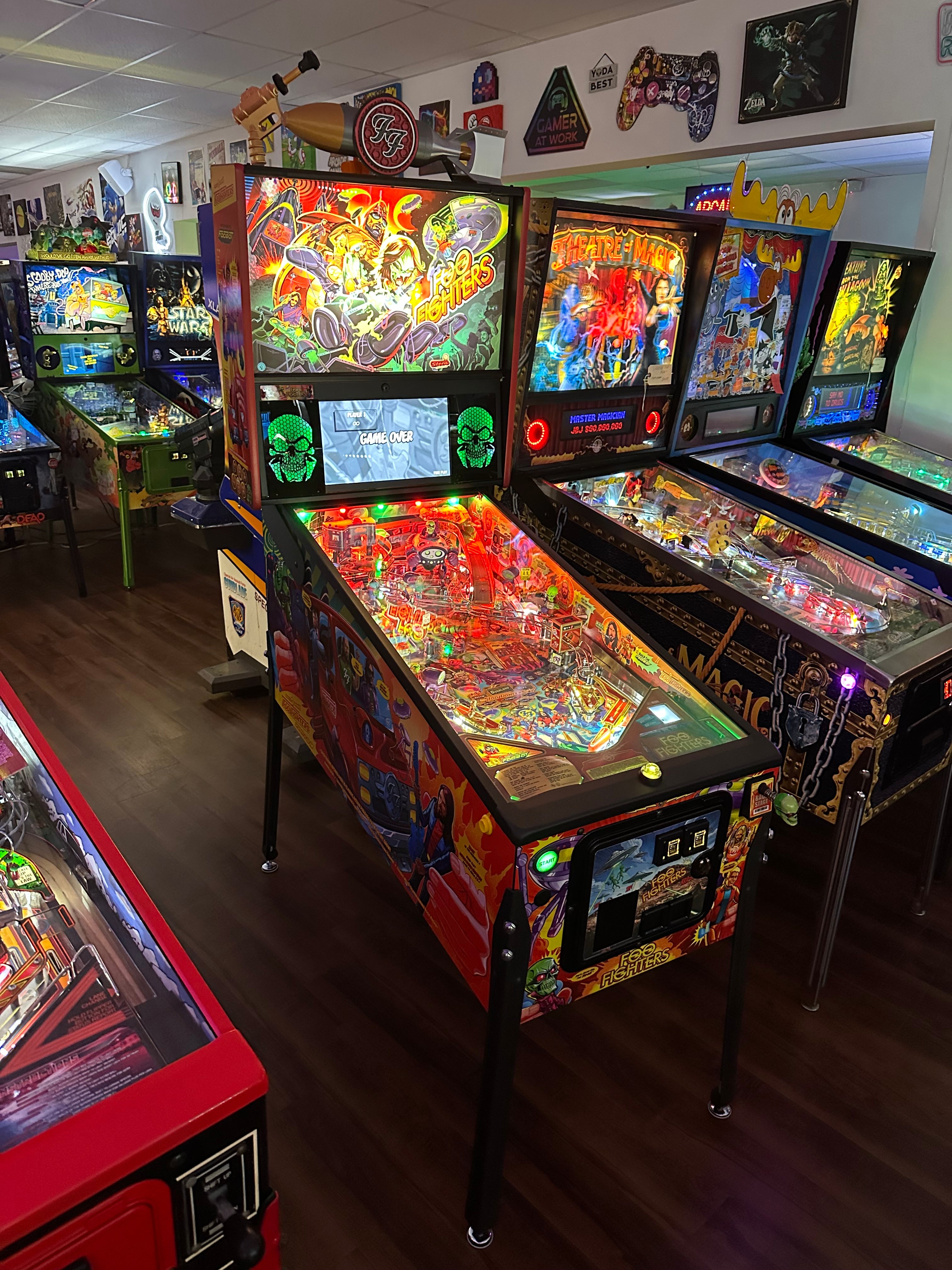 Stern Pinball LOADED Foo Fighters Premium Pinball Machine