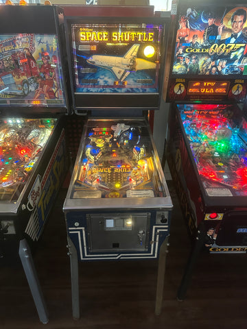 Image of Williams Space Shuttle Pinball Machine