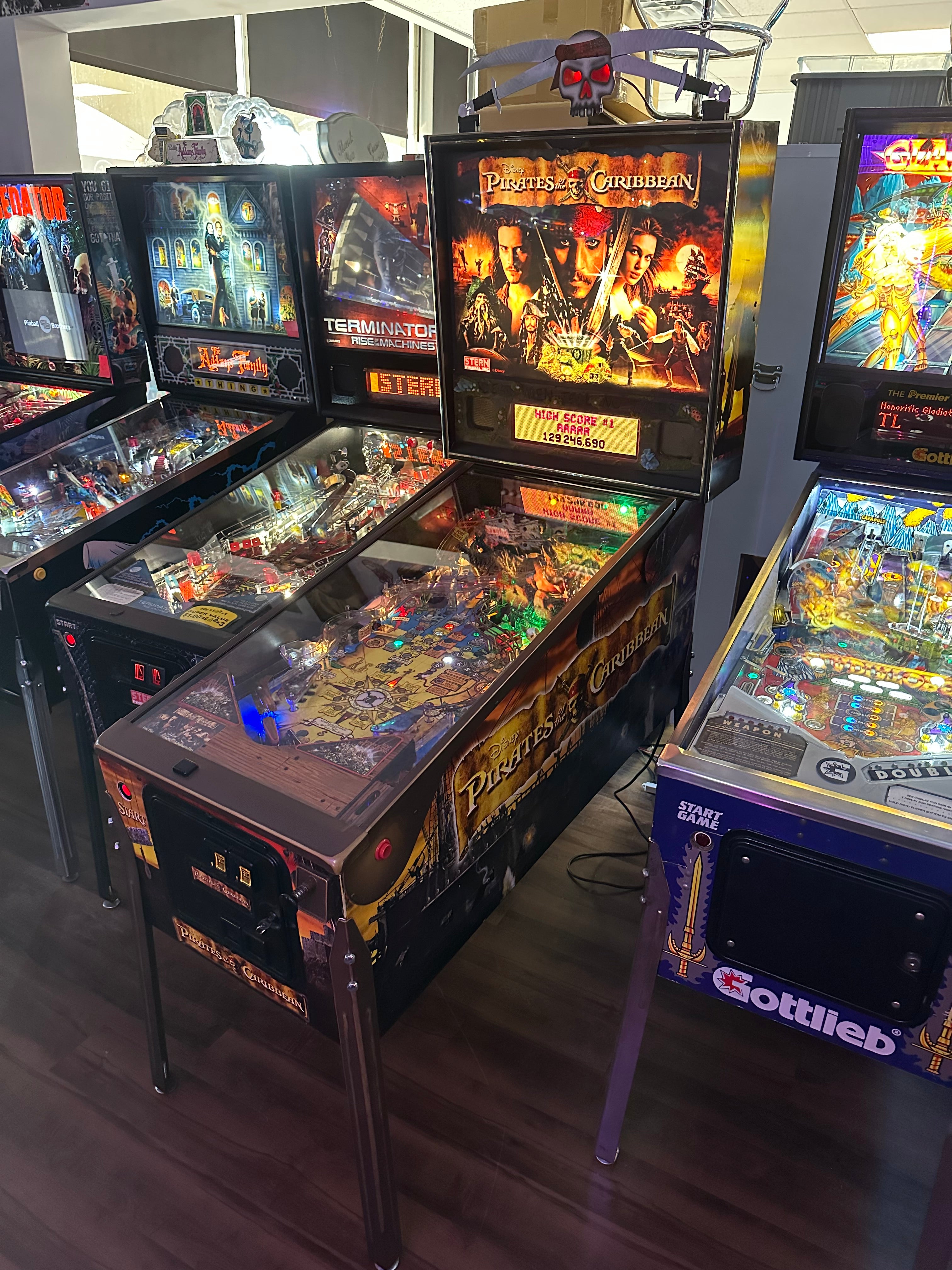 Stern Pinball LOADES Pirates of the Caribbean Pinball Machine