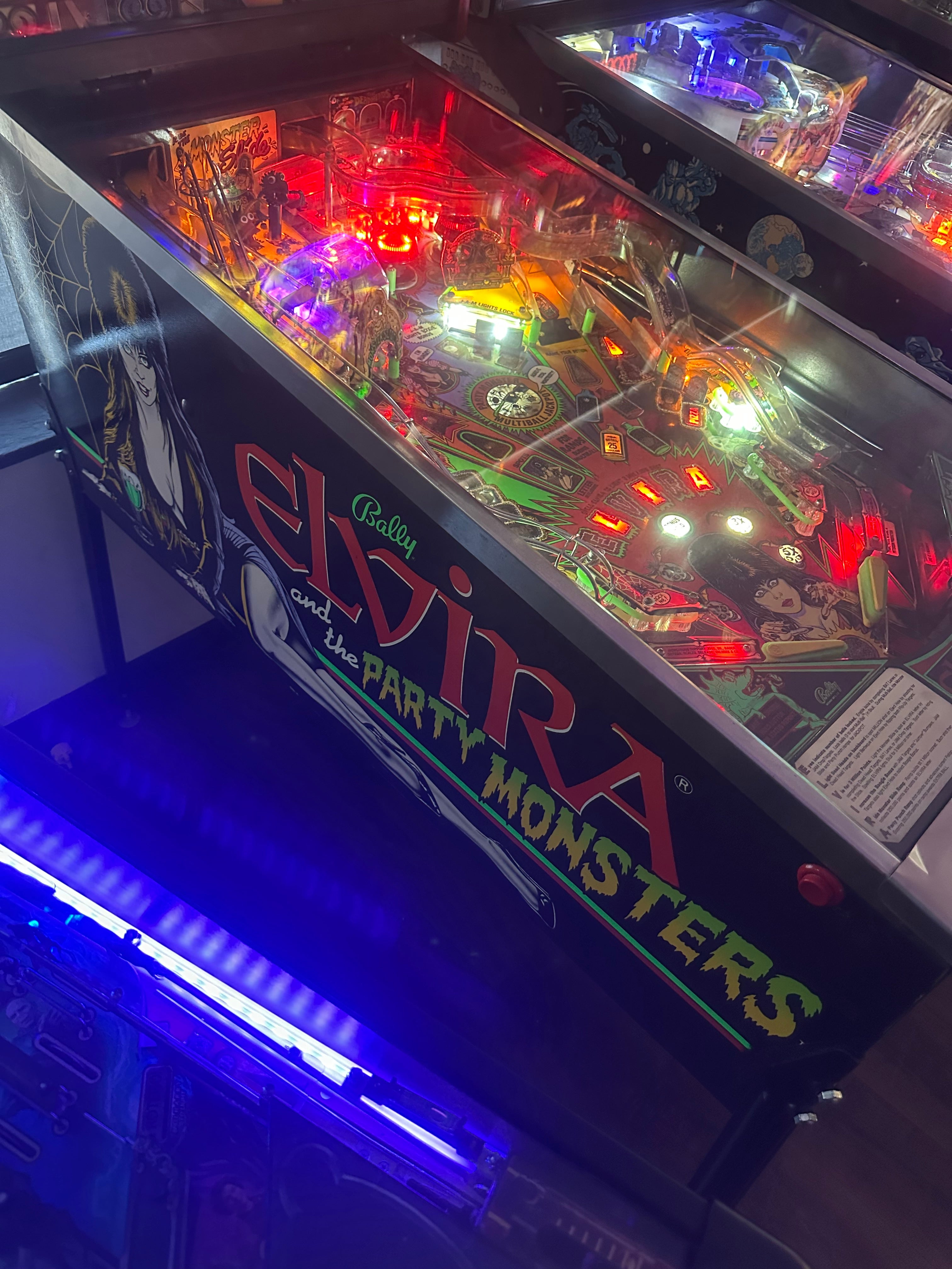 Bally Elvira and the Party Monsters Pinball Machine