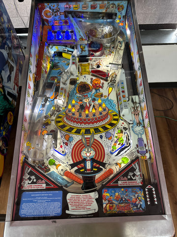 Image of Bally Bugs Bunny's Birthday Ball Pinball Machine