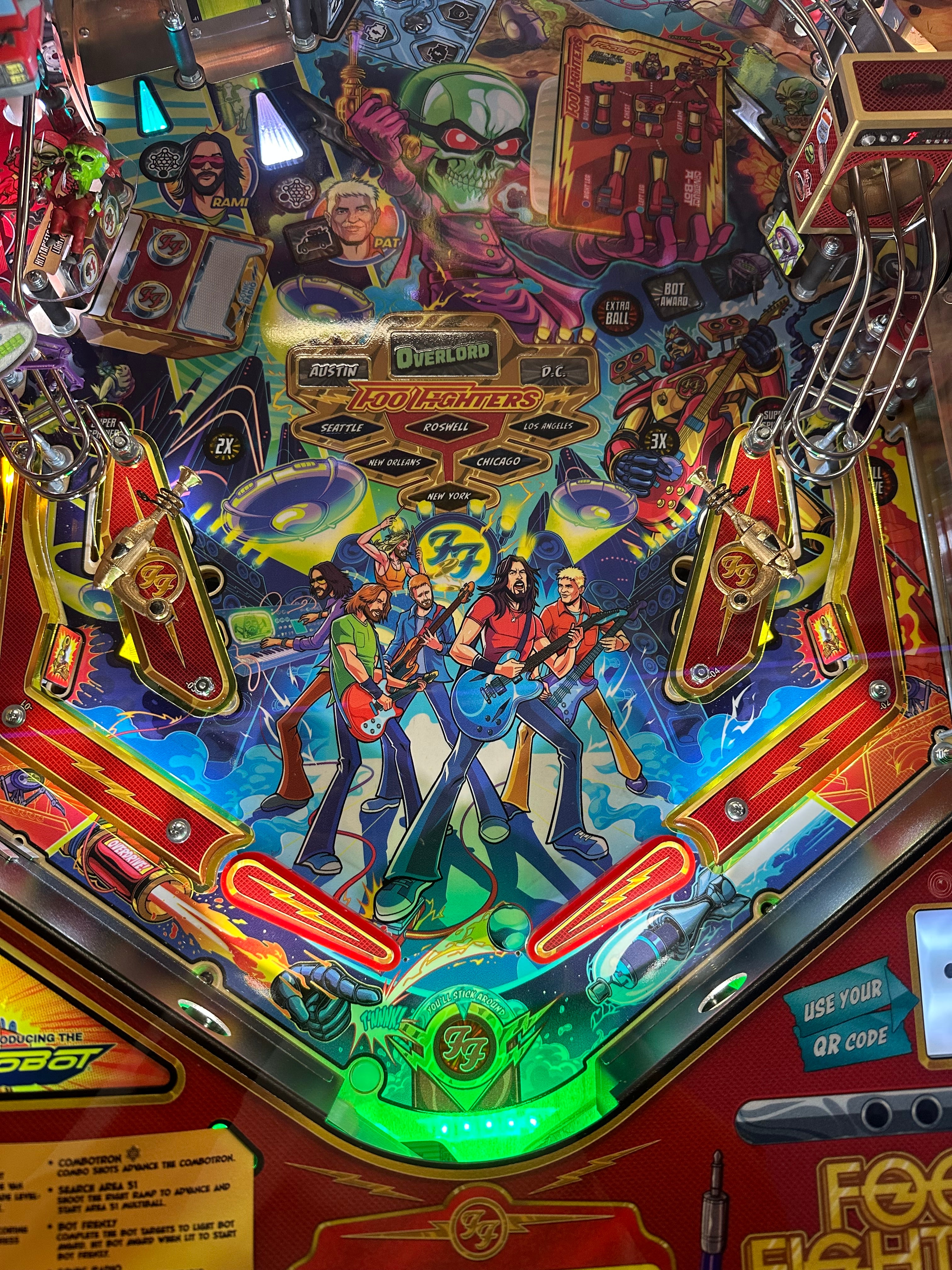 Stern Pinball LOADED Foo Fighters Premium Pinball Machine