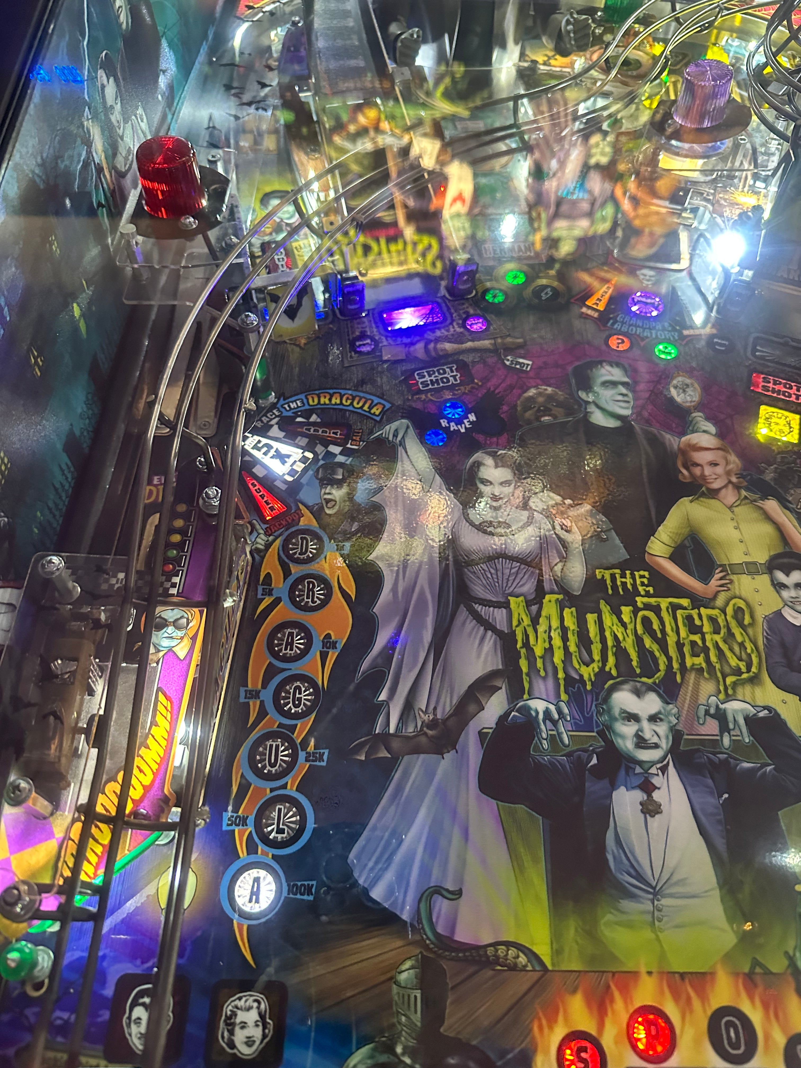 Stern Pinball The Munsters Pro Pinball Machine