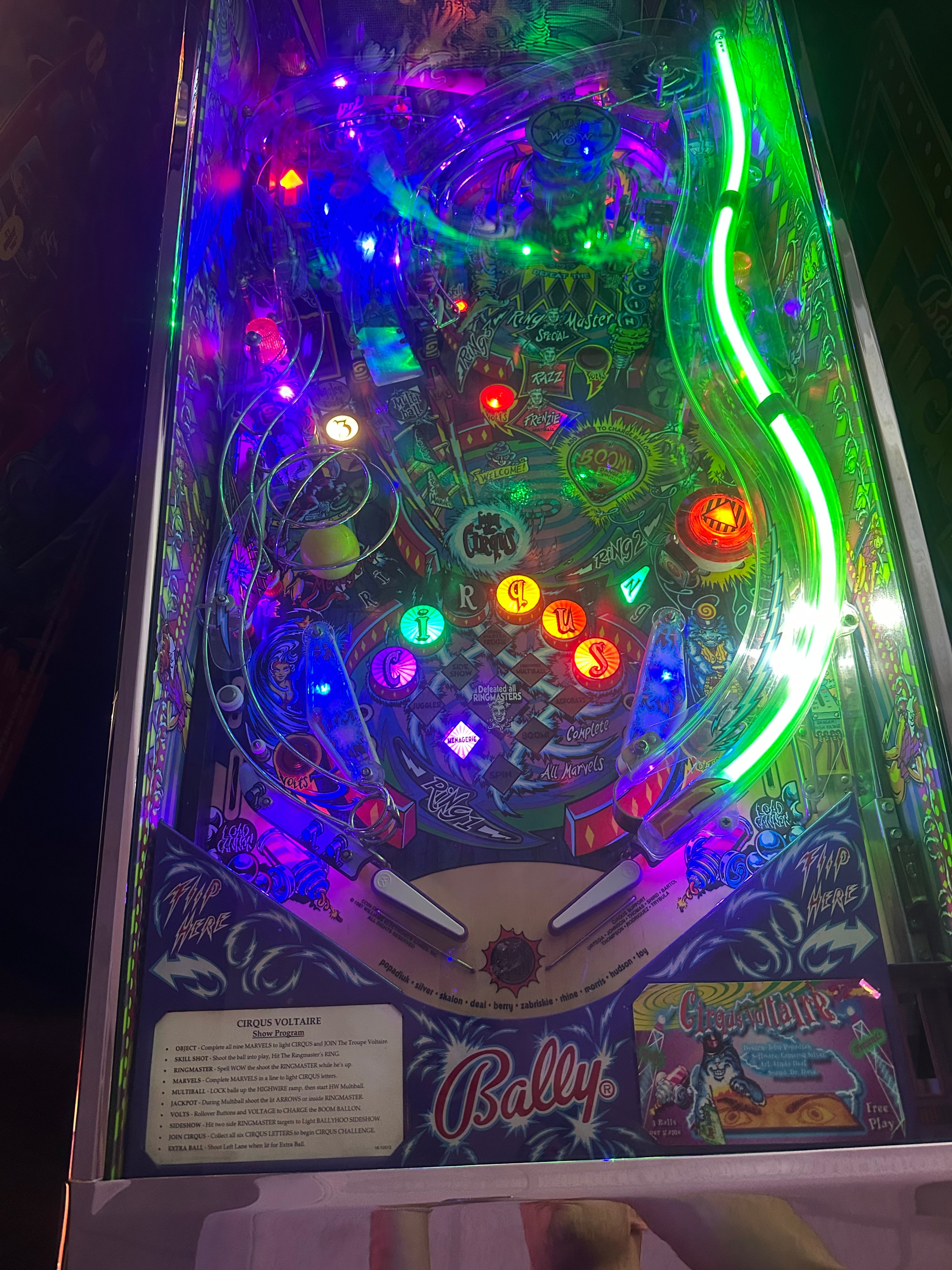 Bally Cirqus Voltaire Pinball Machine