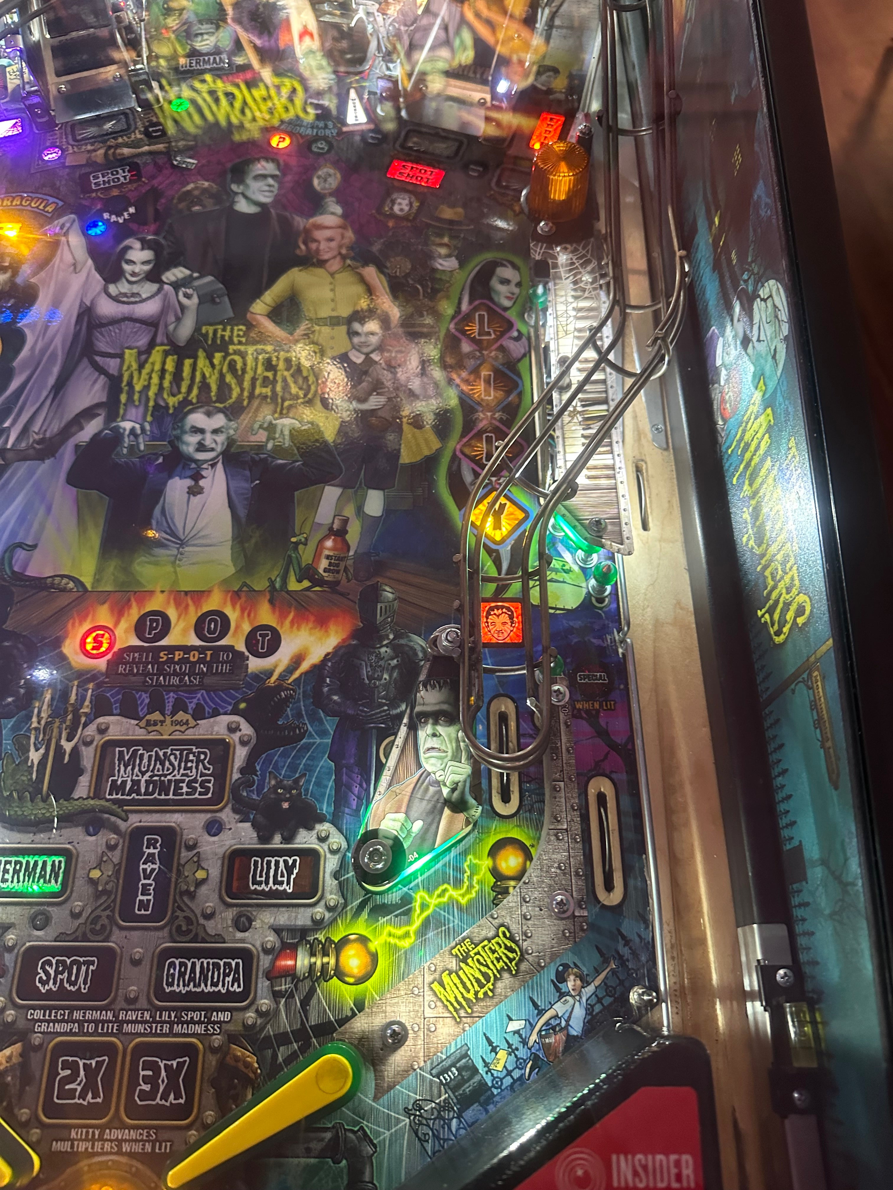 Stern Pinball The Munsters Pro Pinball Machine