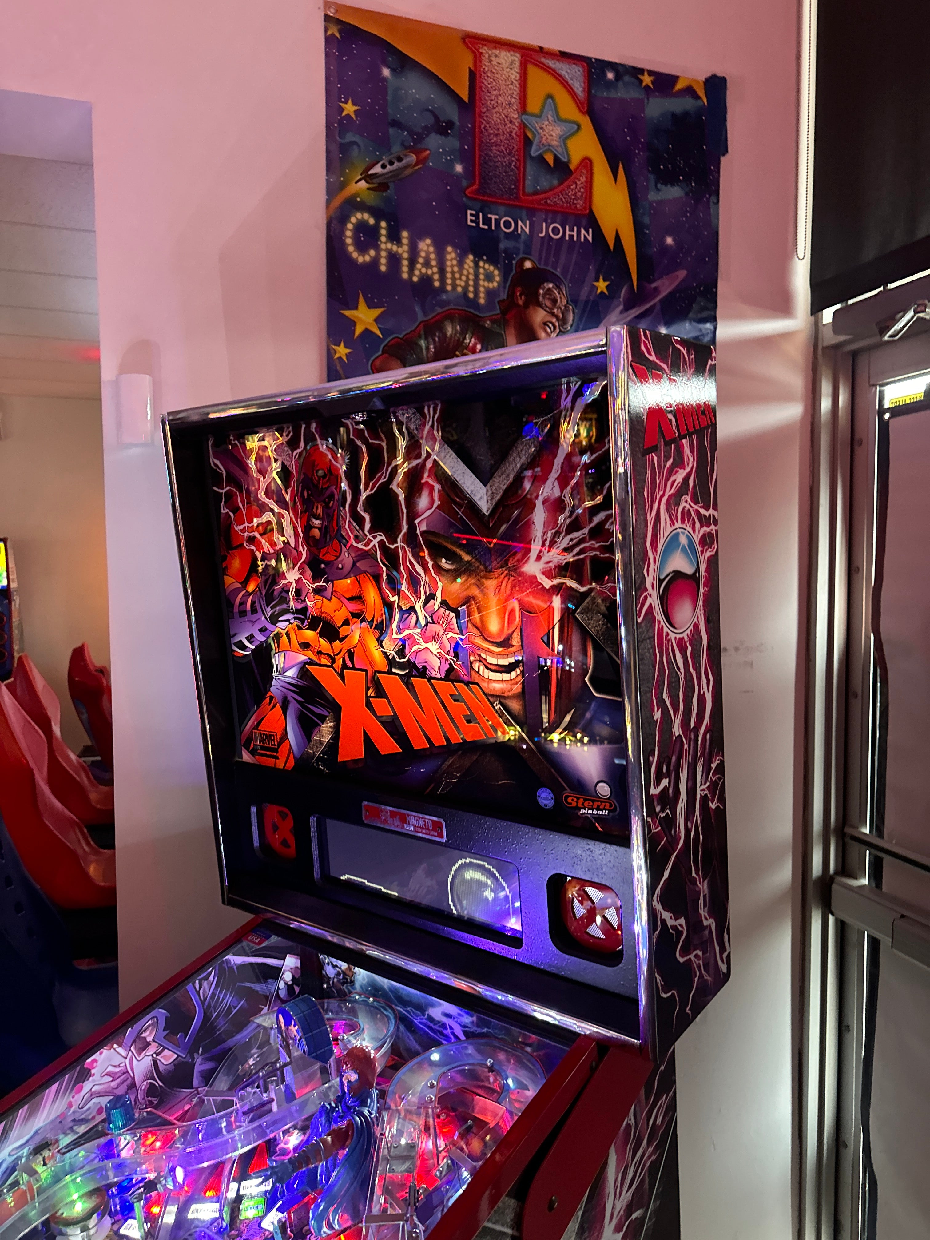 Stern Pinball LOADED X-Men Limited Magneto Edition Pinball Machine
