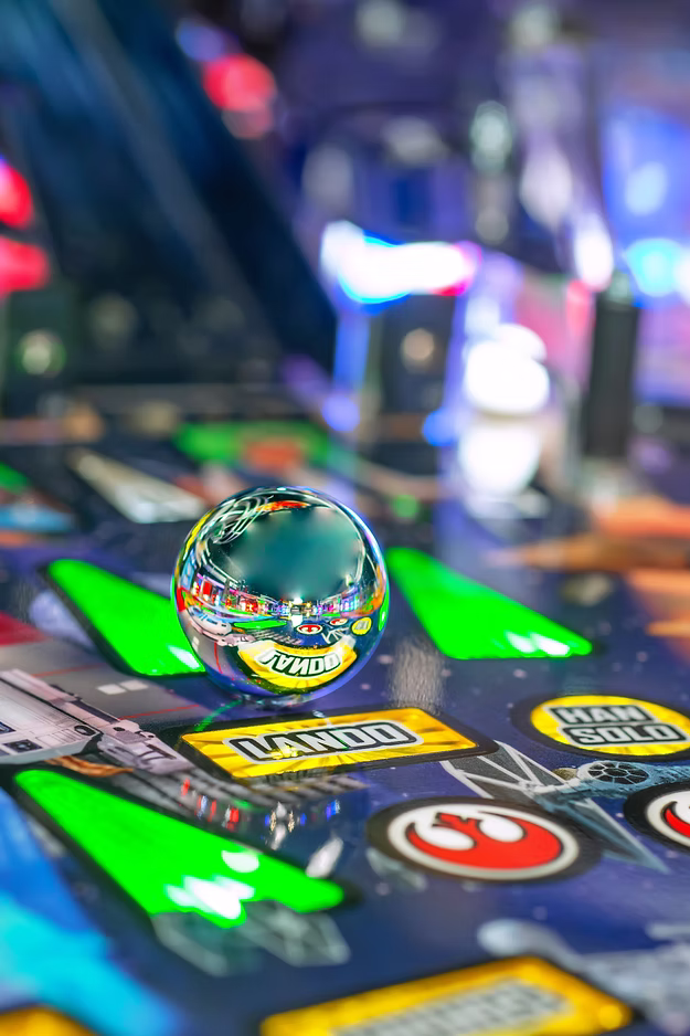 Stern Pinball Star Wars: Fall of the Empire Premium Pinball Machine FREE SHIPPING