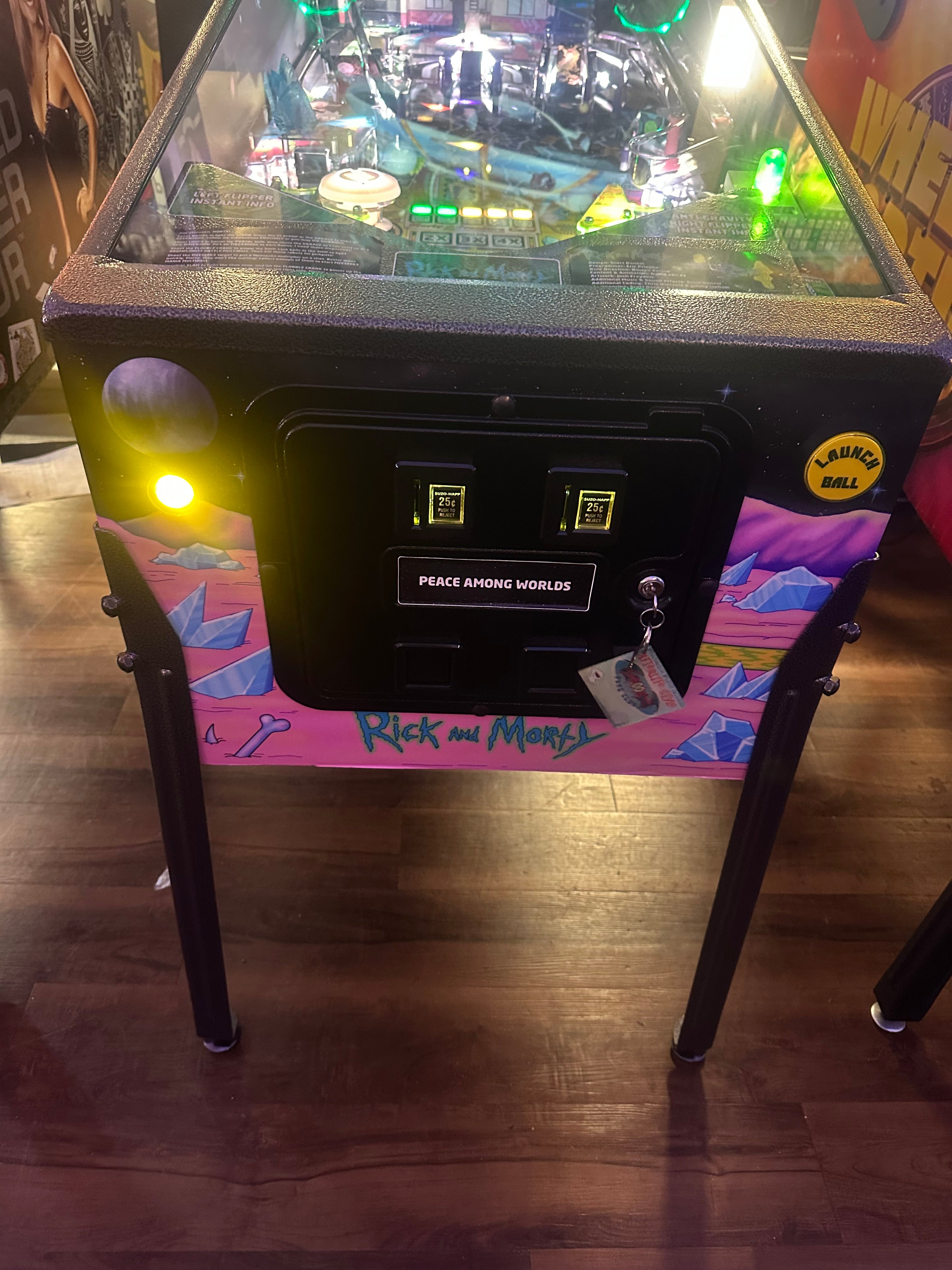 Spooky Pinball Rick and Morty Standard Pinball Machine