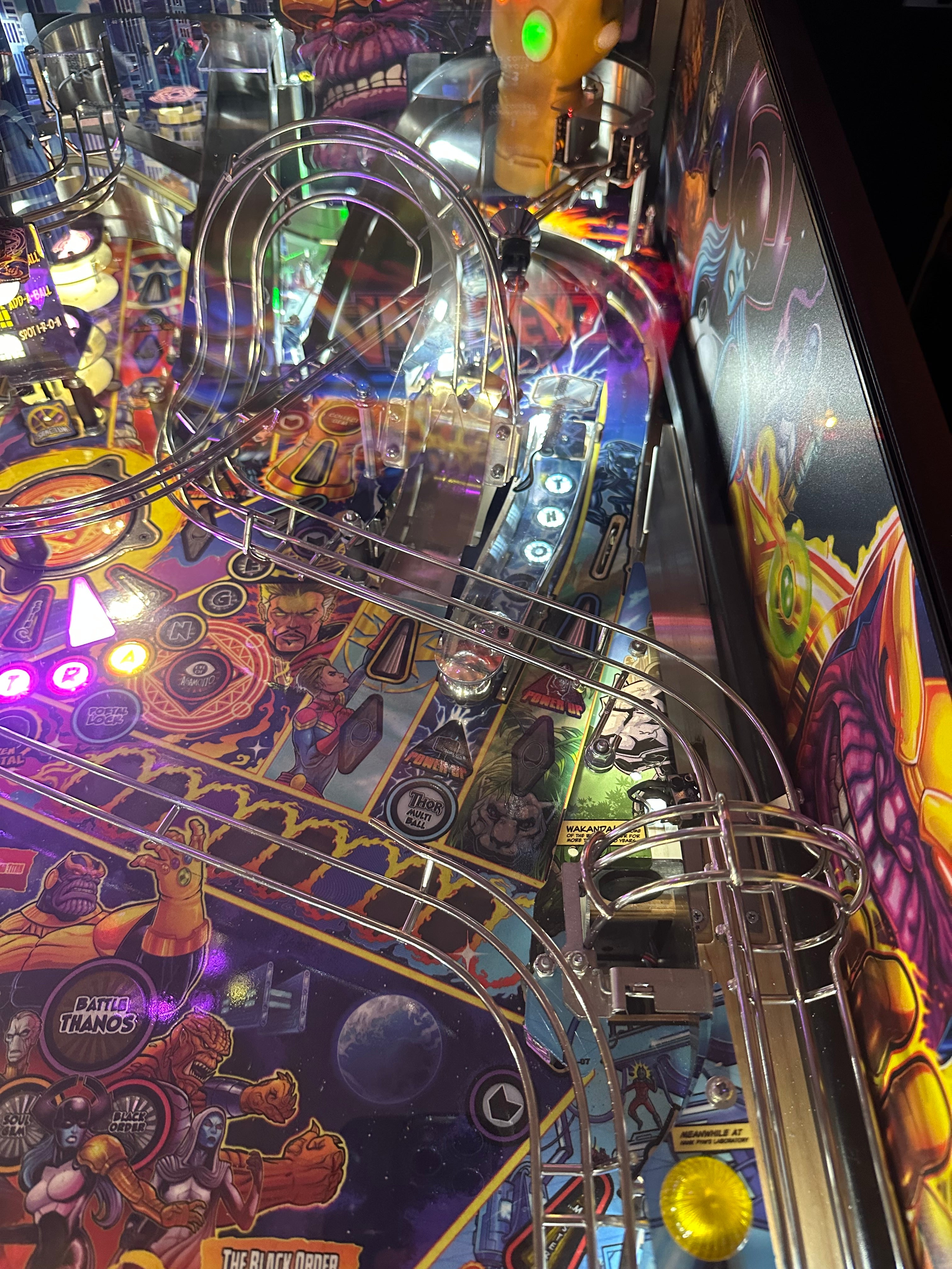 Stern Pinball Avengers Infinity Quest Premium Pinball Machine