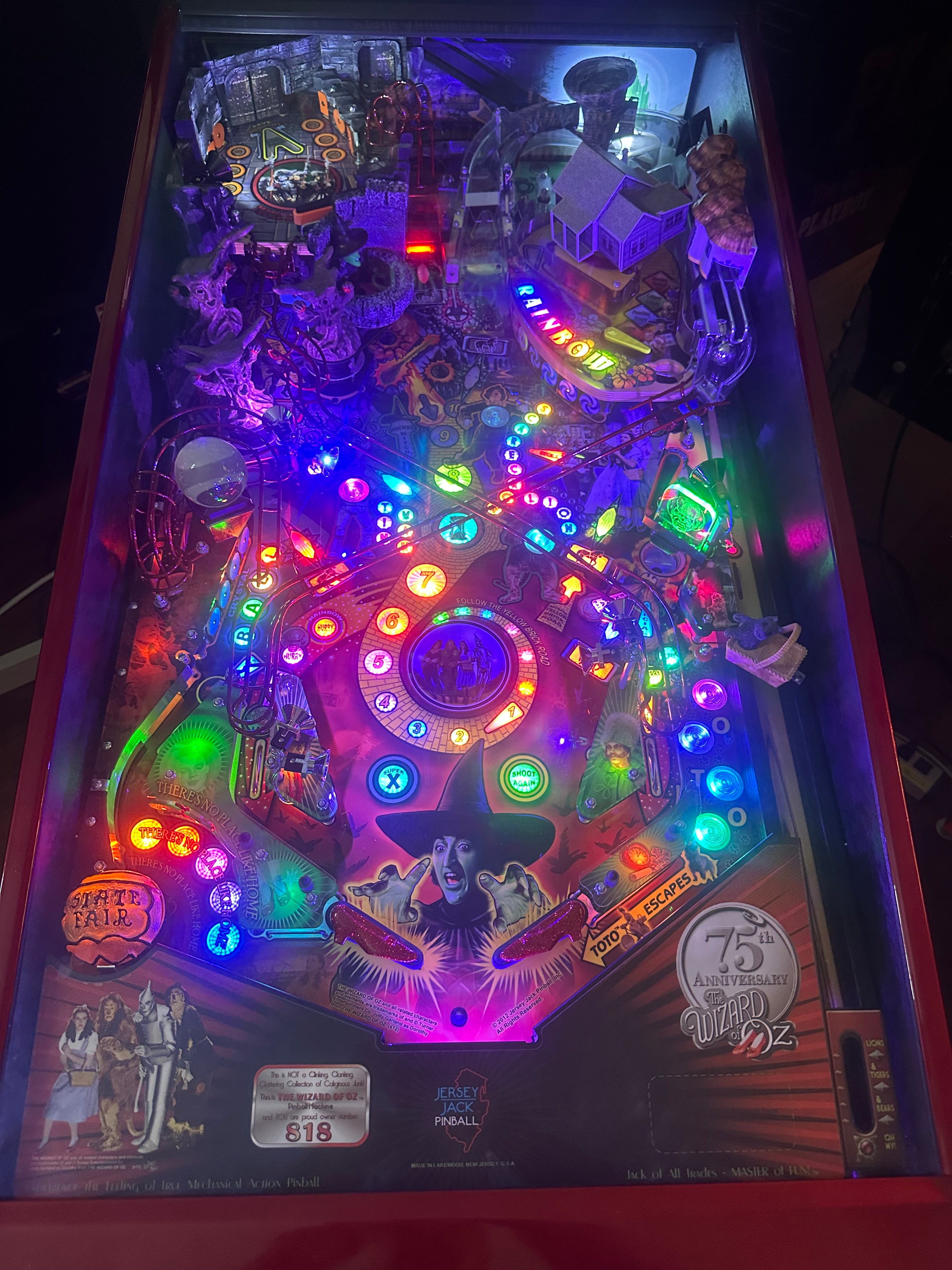 JJP Wizard of Oz 75th Anniversary Ruby Red Edition Pinball Machine
