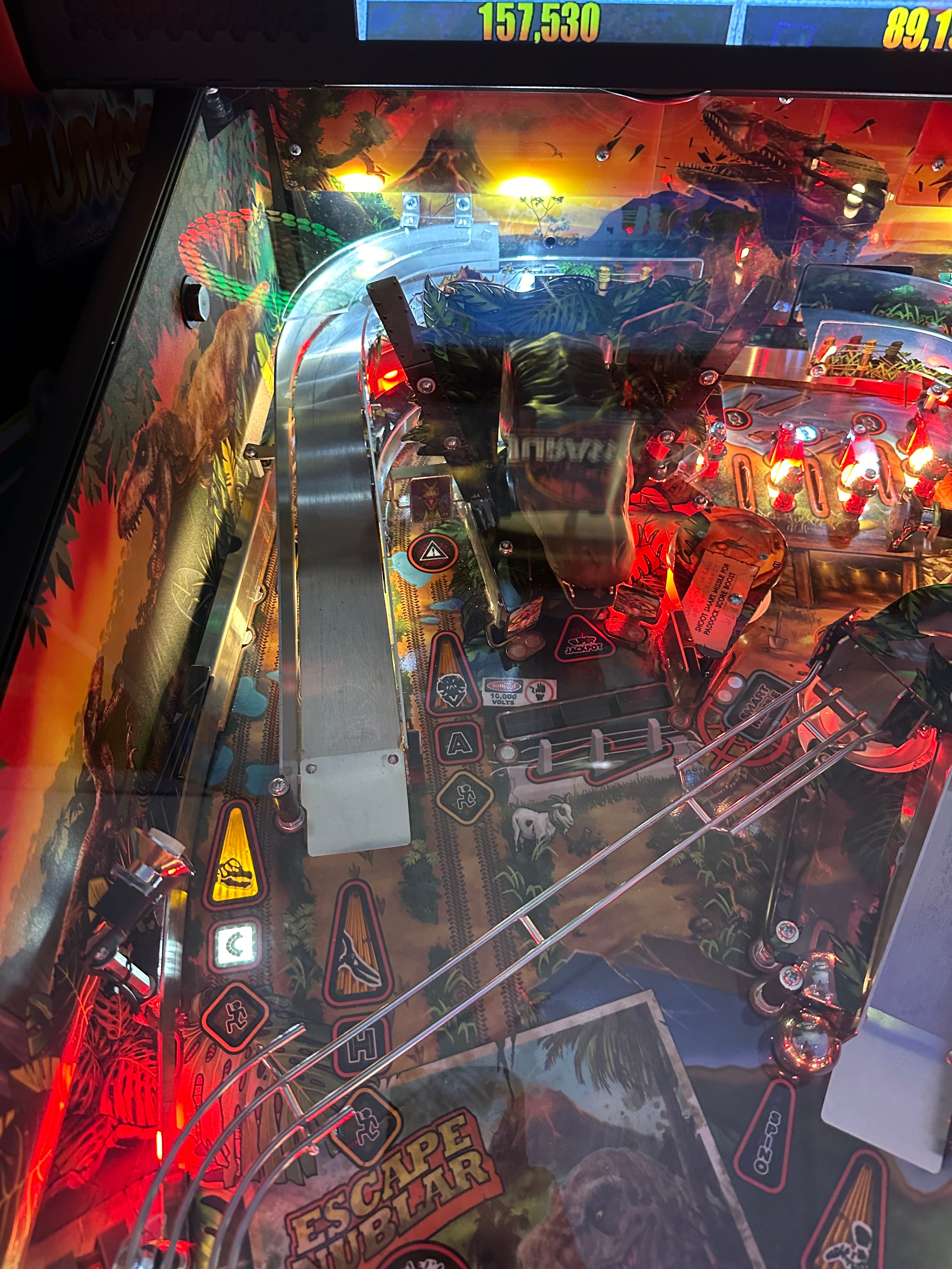 Stern Pinball LOADED Jurassic Park Home Pinball Machine