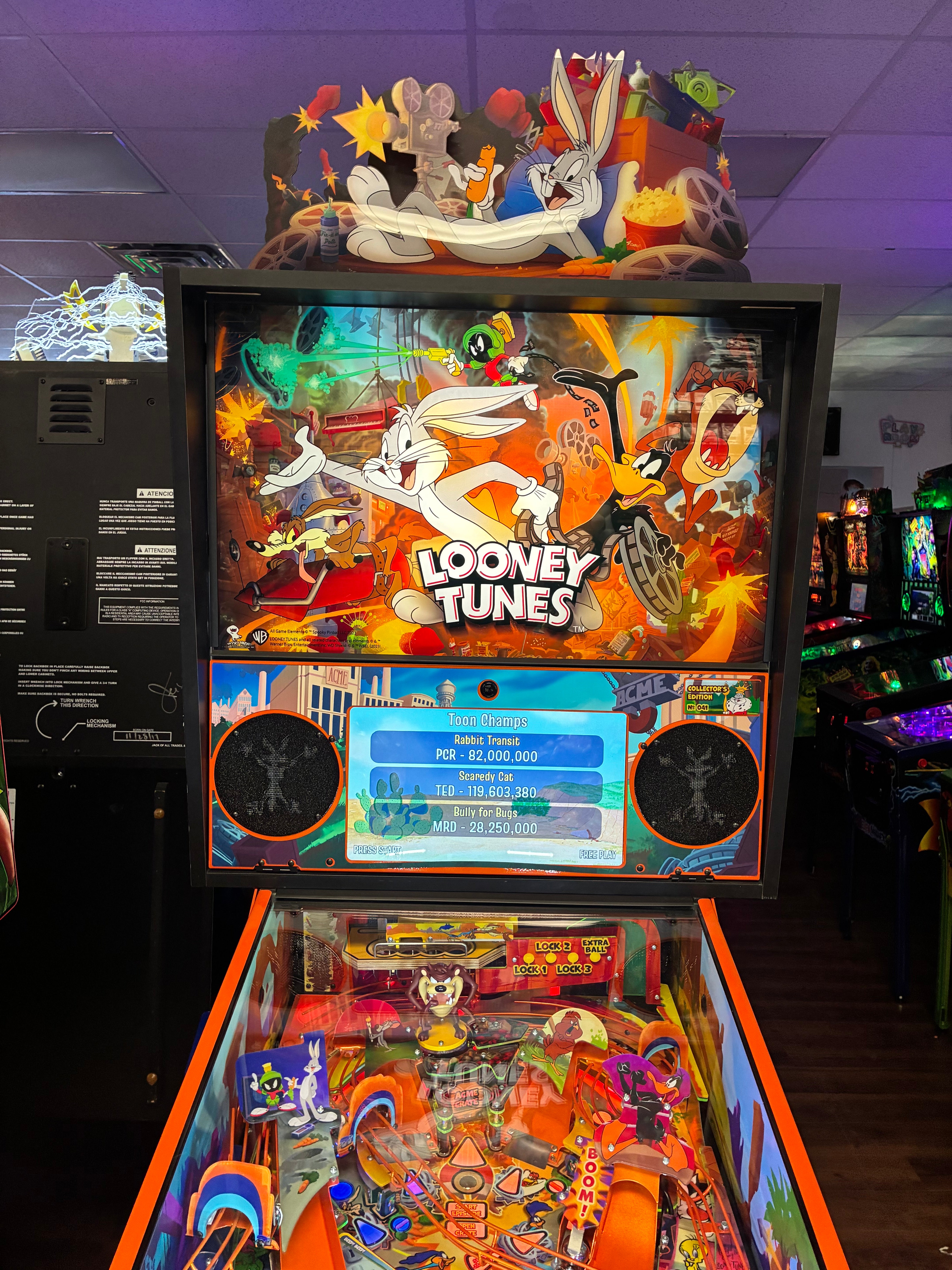 Spooky Pinball Looney Tunes Collectors Edition Pinball Machine