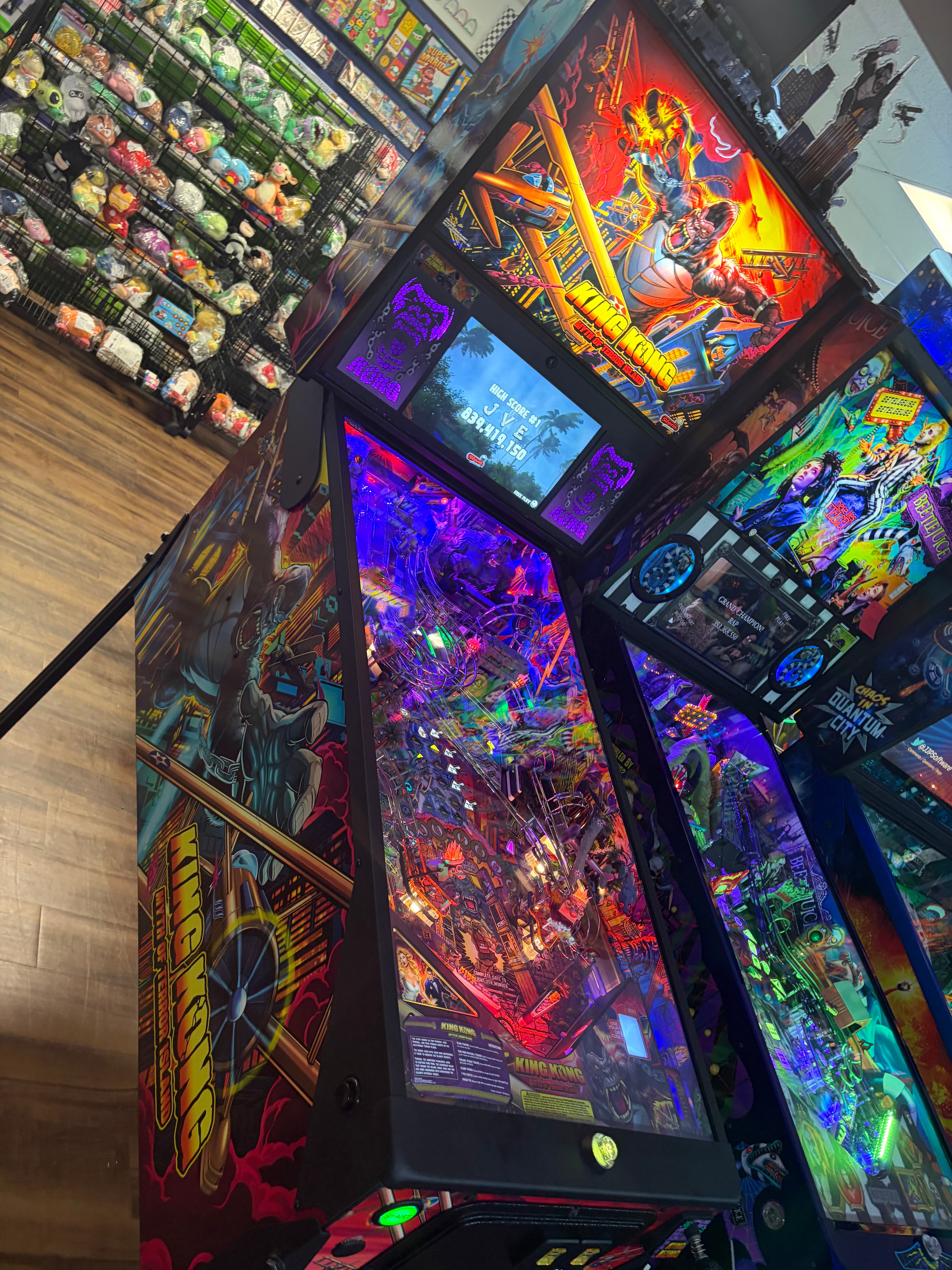 Stern Pinball LOADED King Kong: Myth of Terror Island Premium Pinball Machine