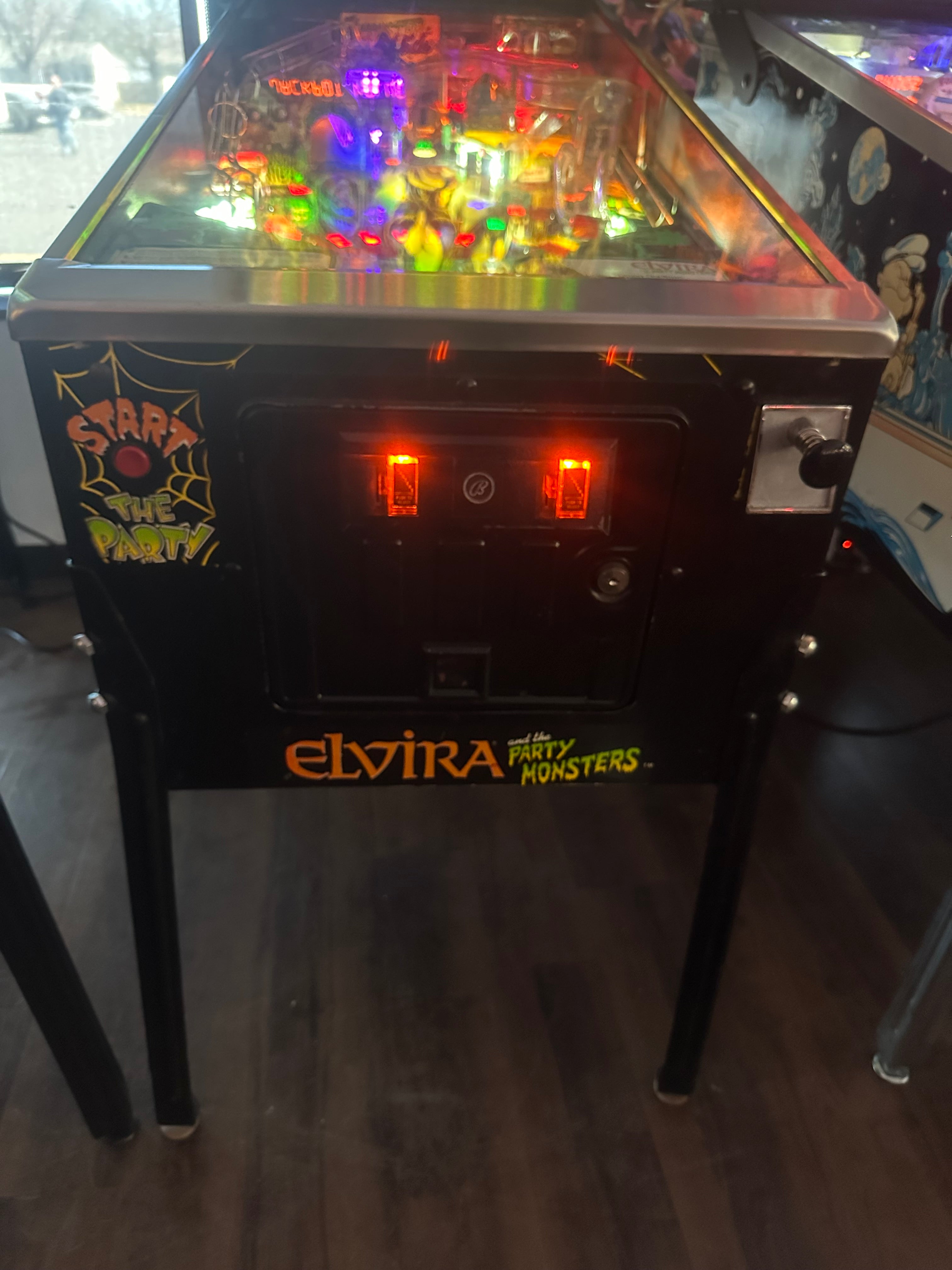 Bally Elvira and the Party Monsters Pinball Machine