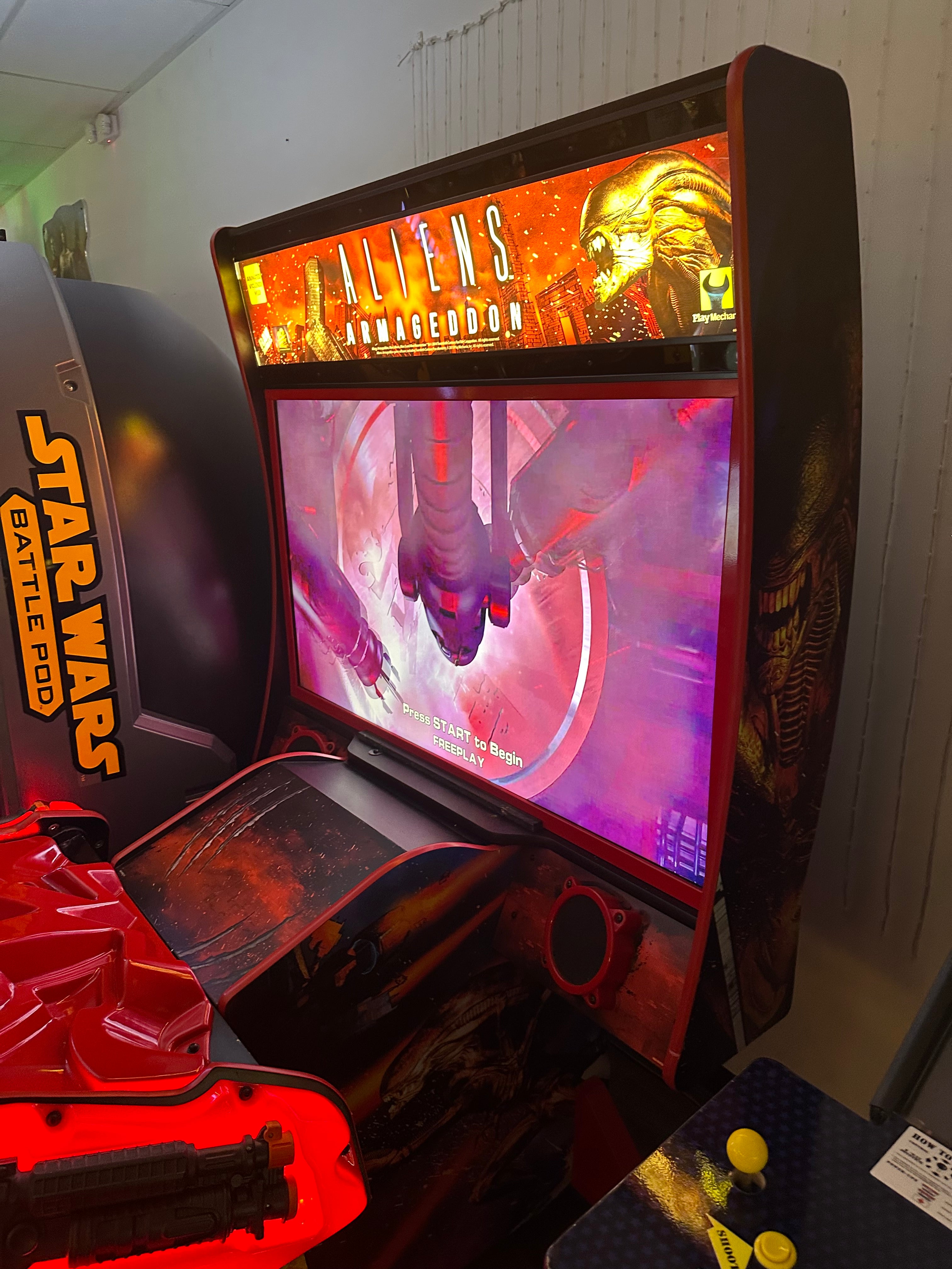 Raw Thrills Aliens Armageddon Arcade Game