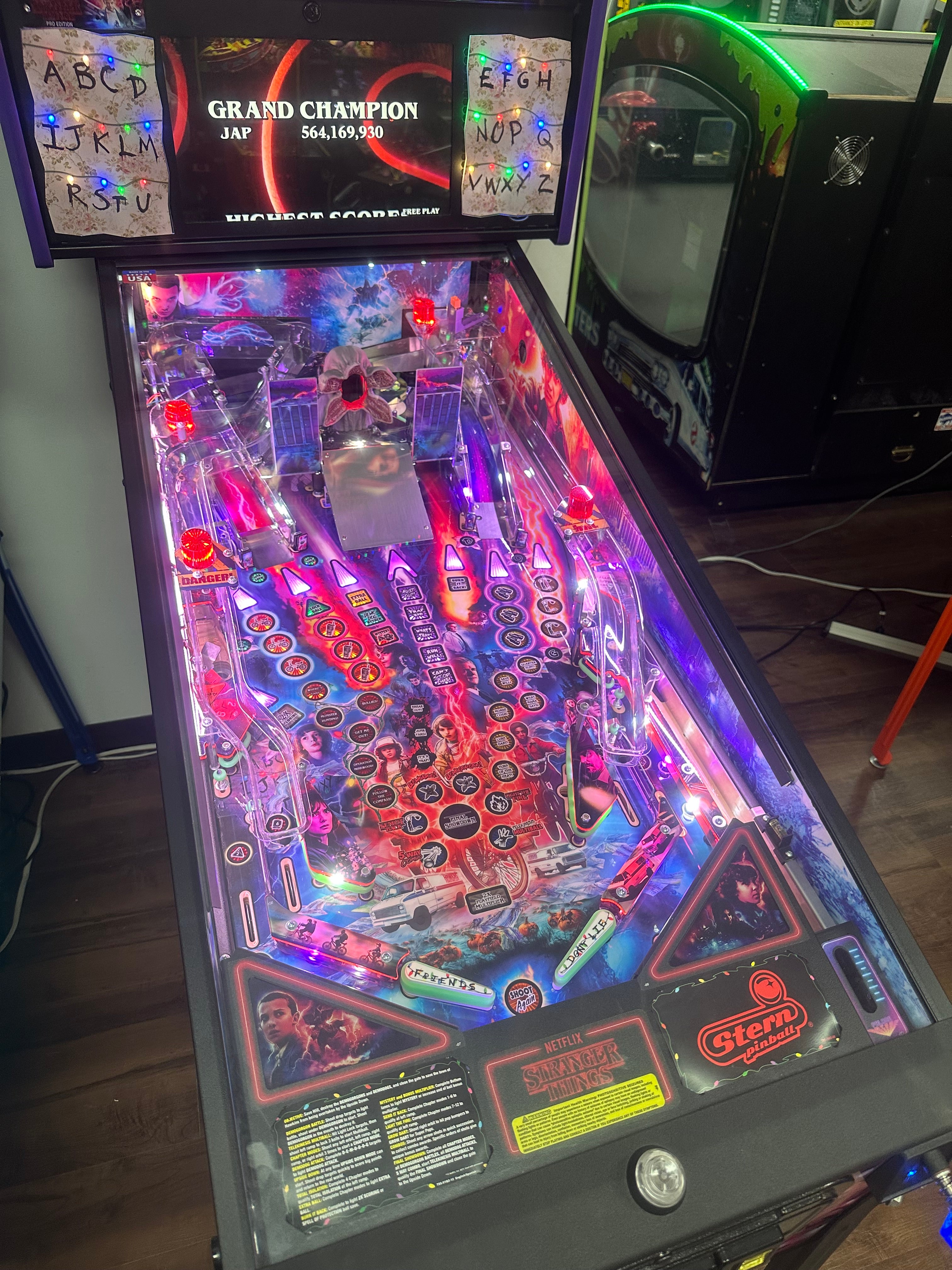 Stern Pinball LOADED Stranger Things Pro Pinball Machine