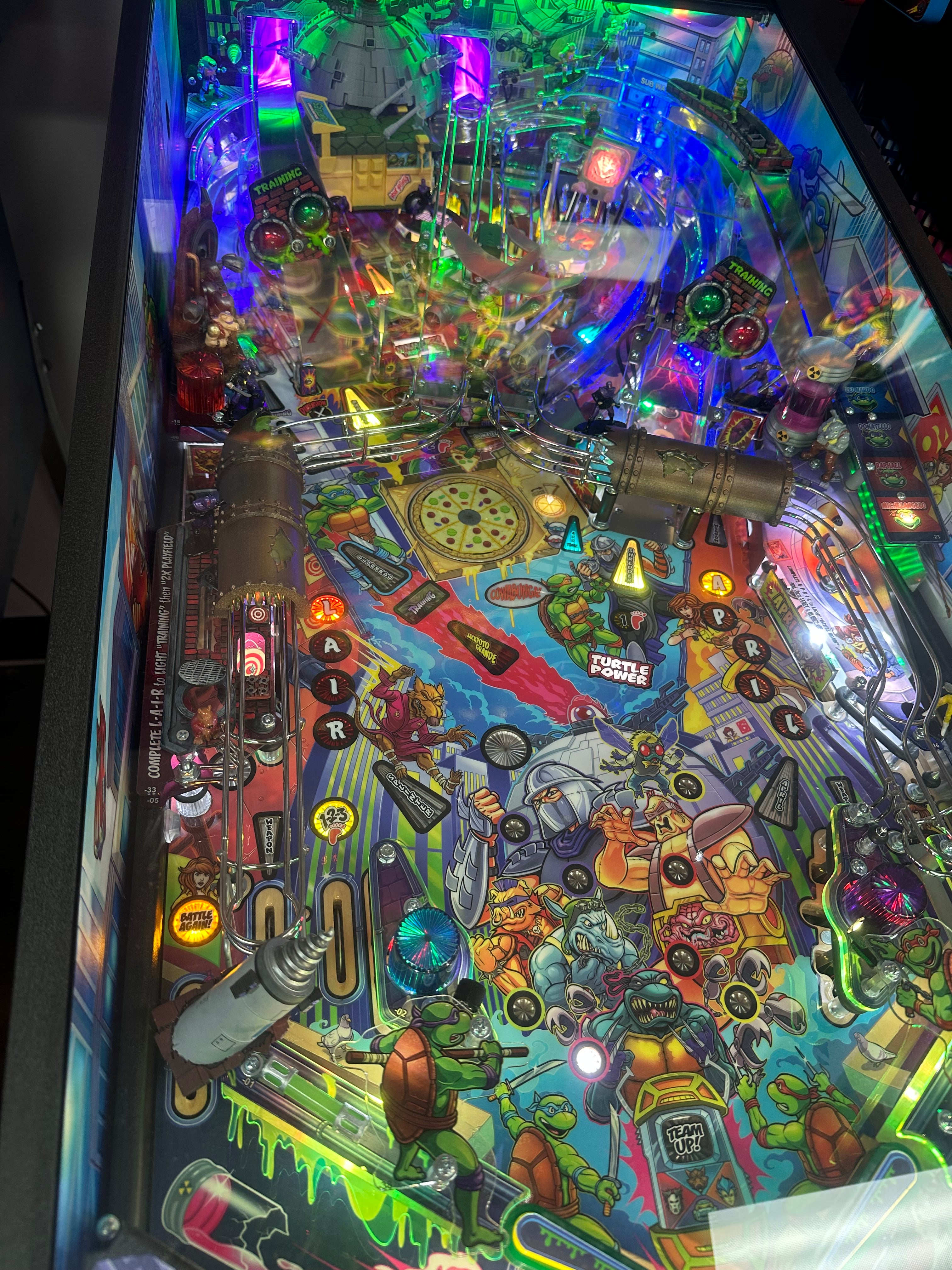 Stern Pinball LOADED Teenage Mutant Ninja Turtles Premium Pinball Machine