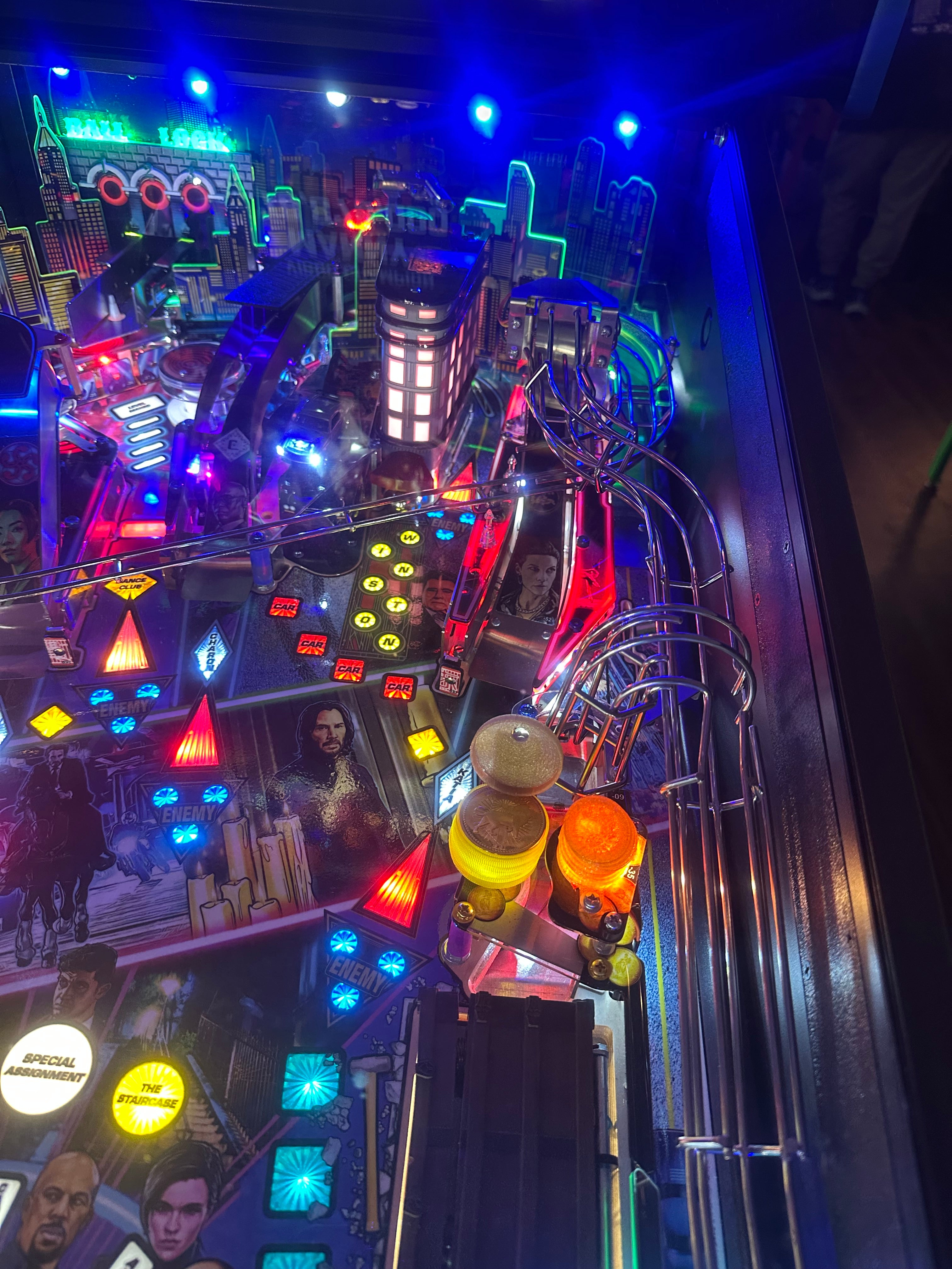 Stern Pinball LOADED John Wick Premium Pinball Machine