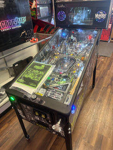 Stern Pinball The Munsters Premium Black & White Pinball Machine