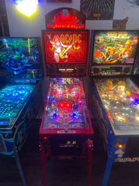 Stern Pinball LOADED AC/DC Luci Limited Edition Pinball Machine