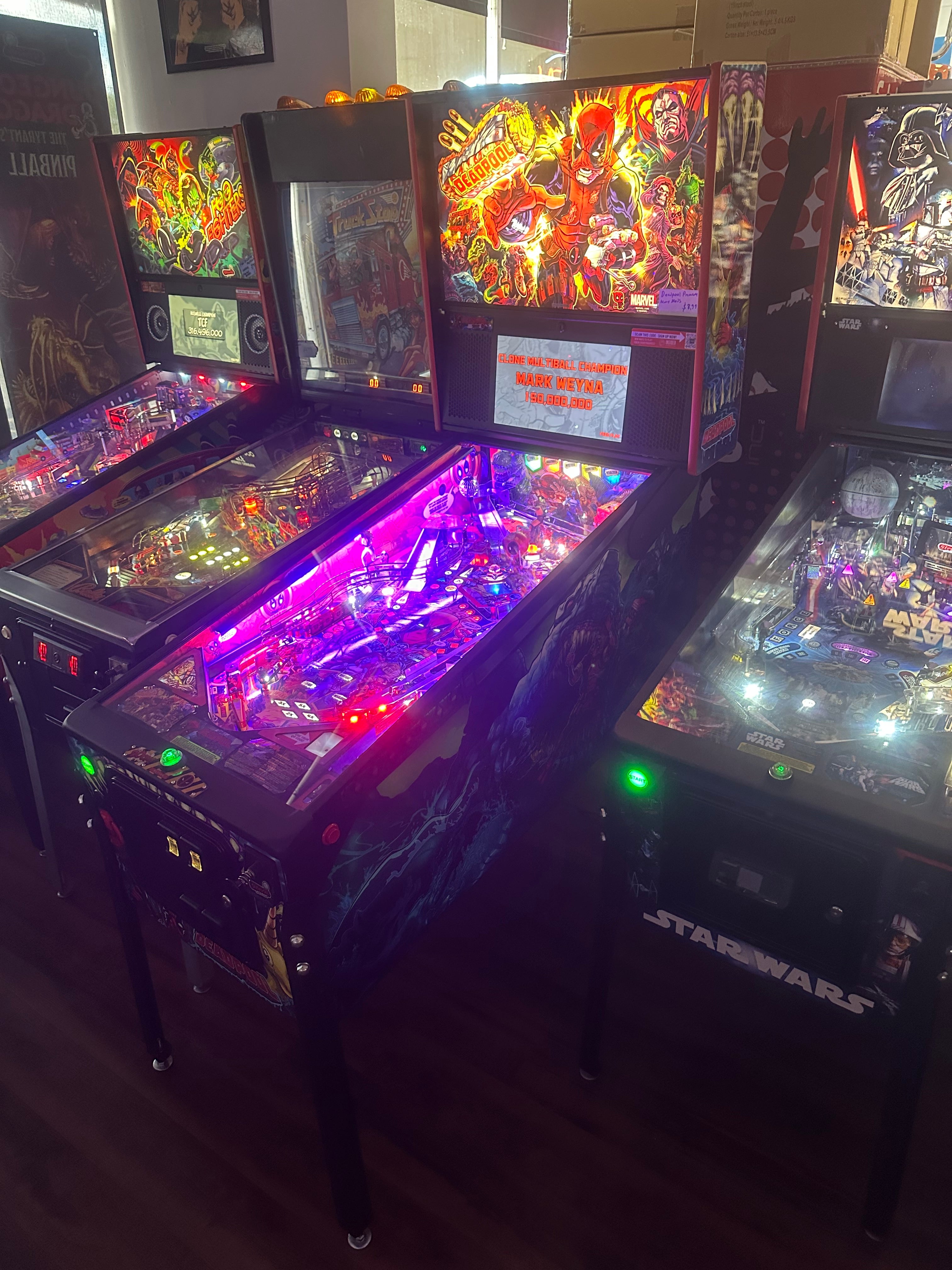 Stern Pinball LOADED Deadpool Premium Pinball Machine