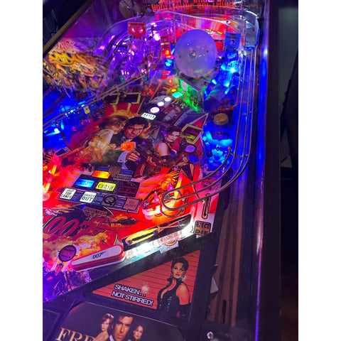 Image of SEGA Goldeneye Pinball Machine