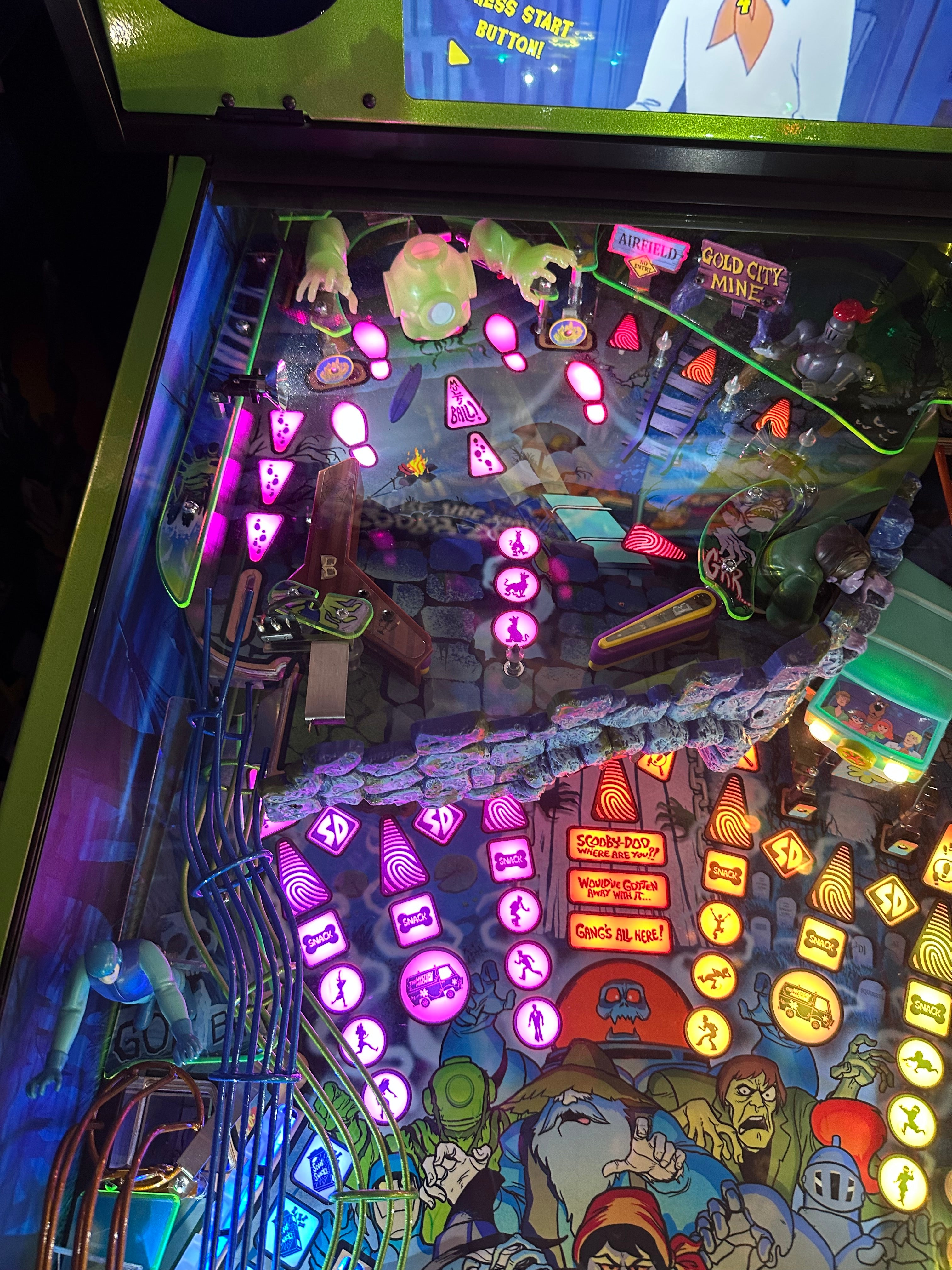 Spooky Pinball Scooby-Doo Collectors Edition Pinball Machine