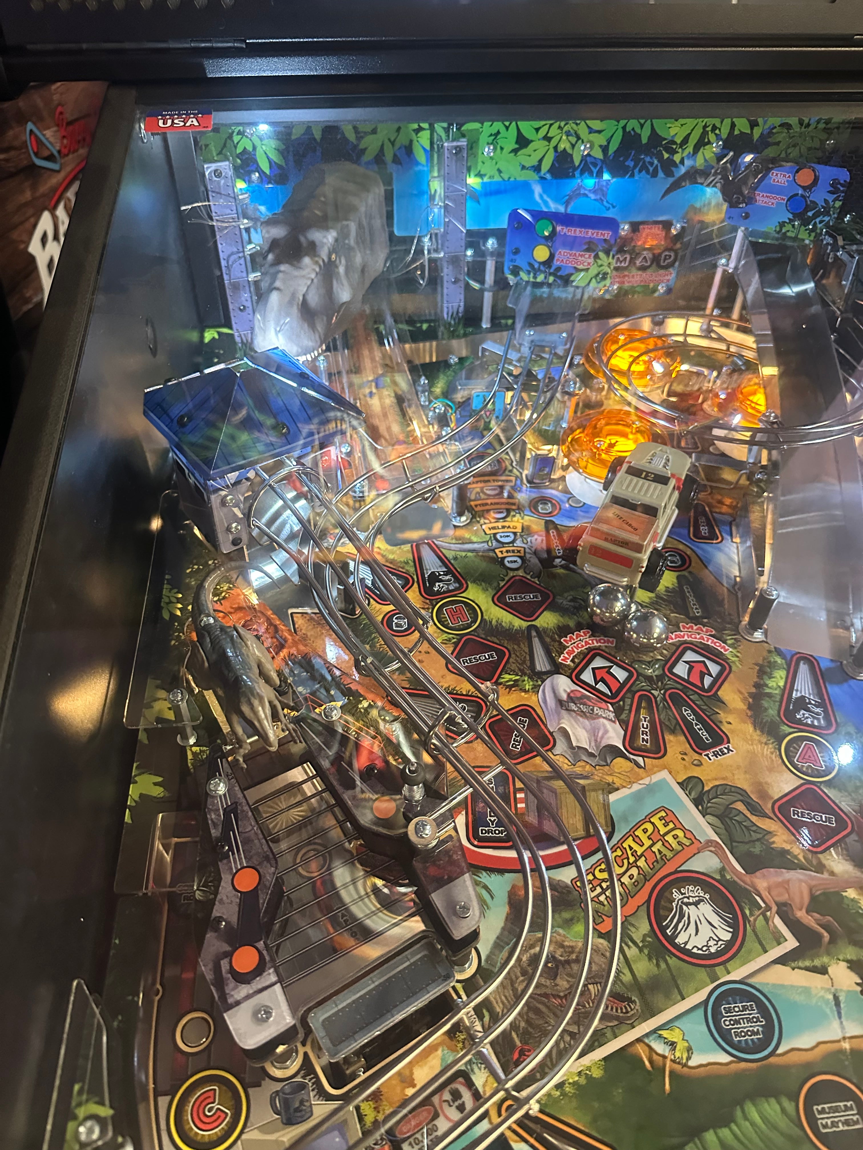 Stern Pinball Jurassic Park Premium Pinball Machine