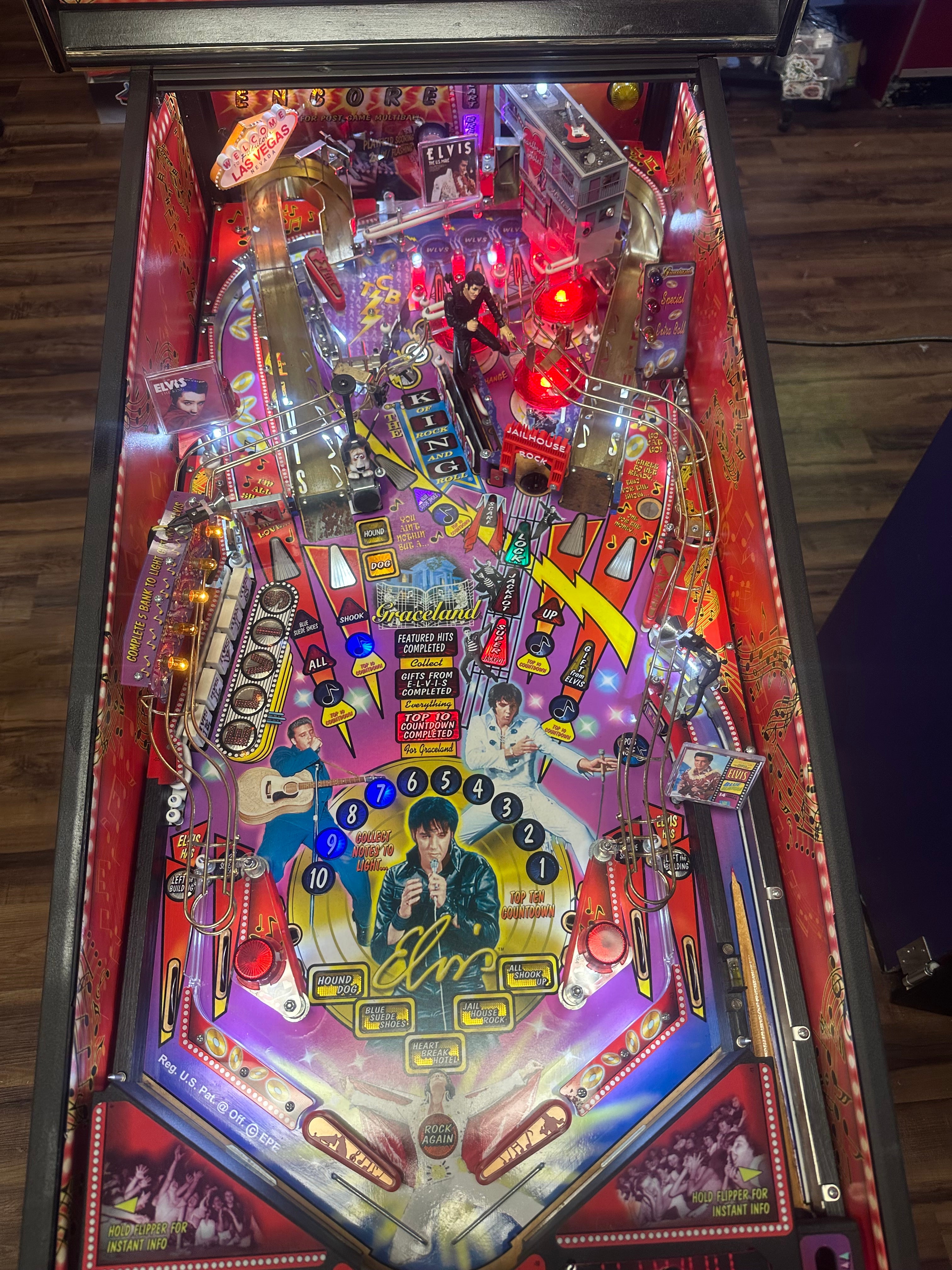 Stern Pinball LOADED Elvis Pinball Machine