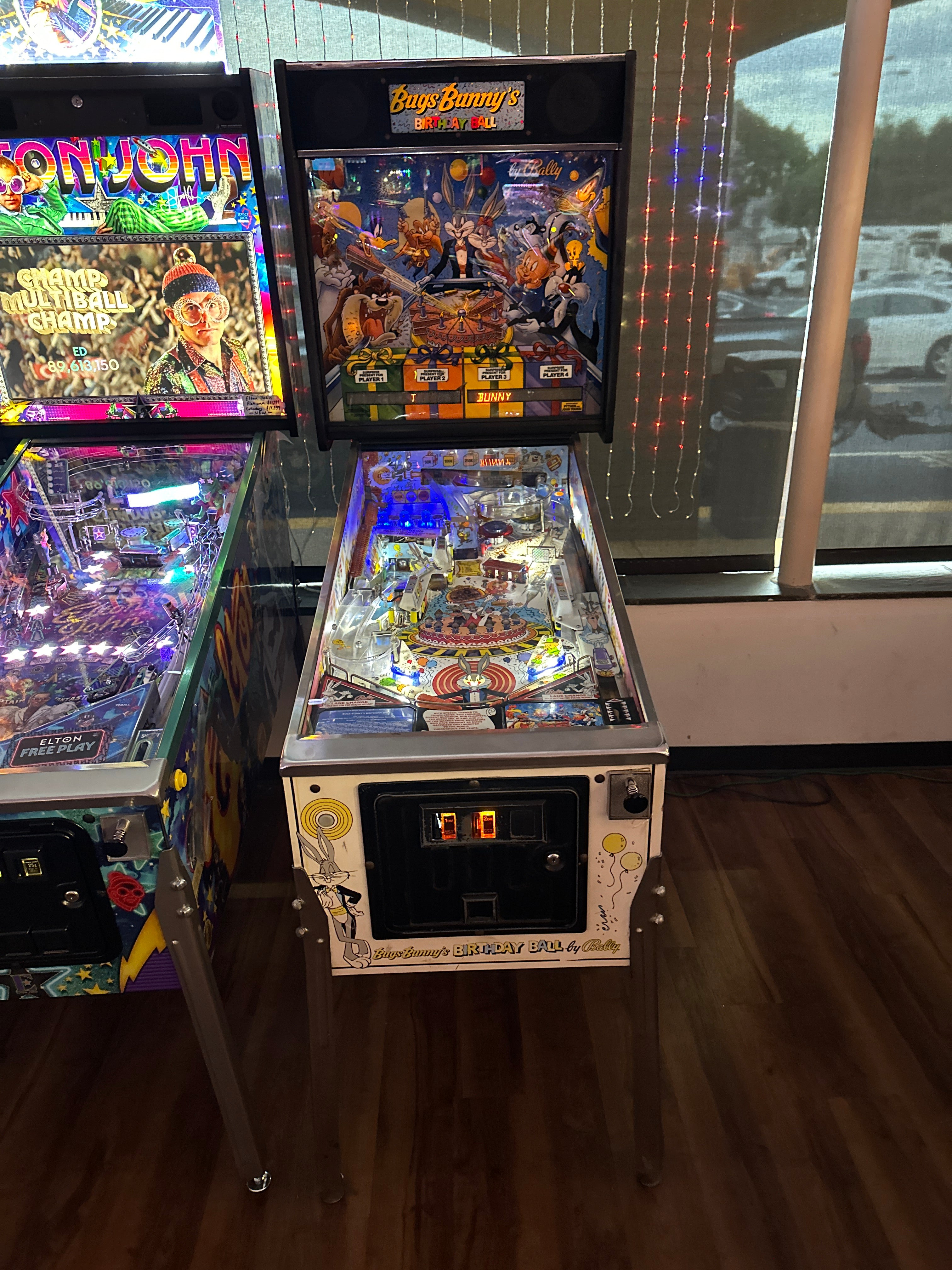 Bally Bugs Bunny's Birthday Ball Pinball Machine