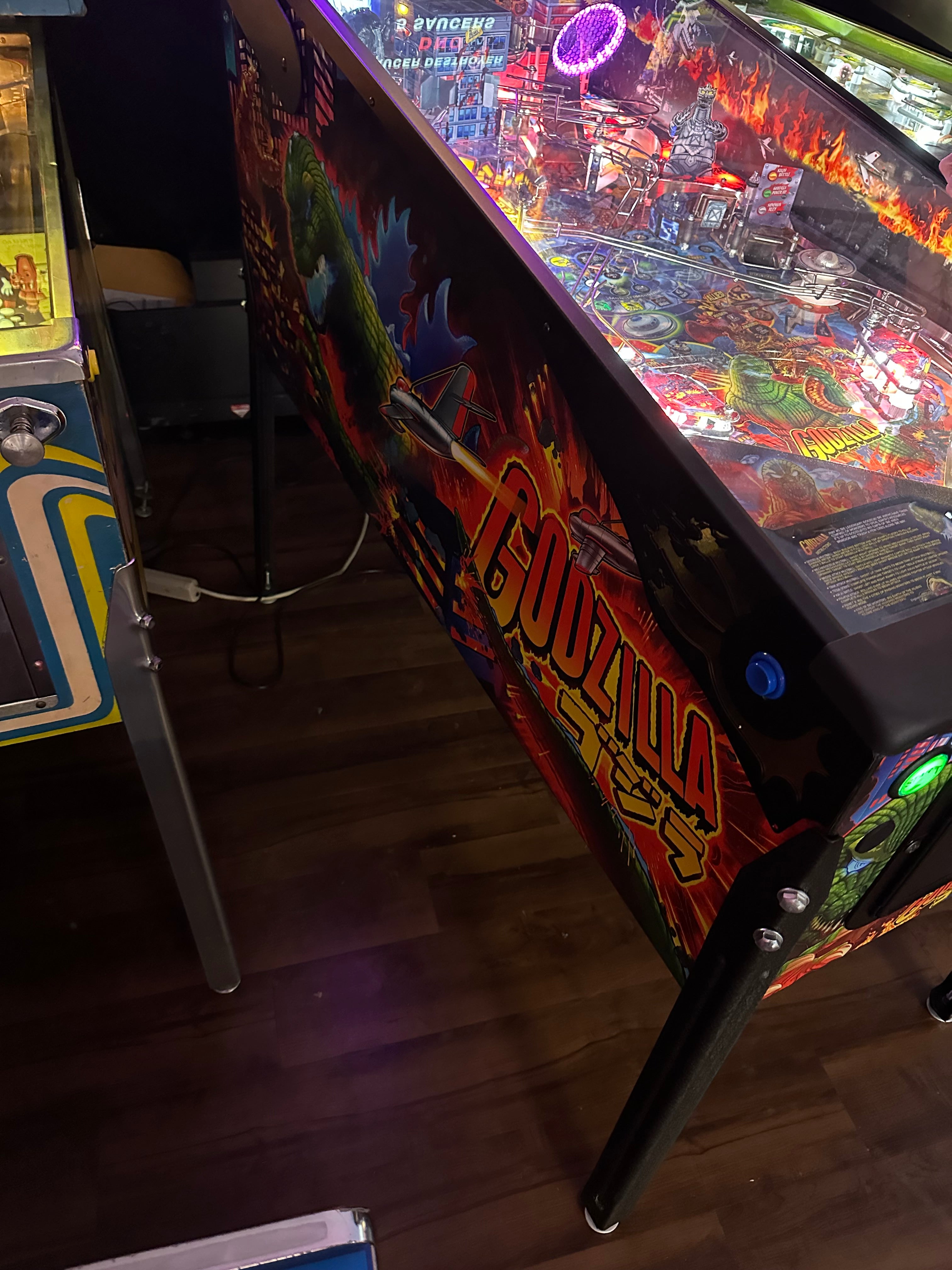 Stern Pinball LOADED Godzilla Pro Pinball Machine with Stern Topper