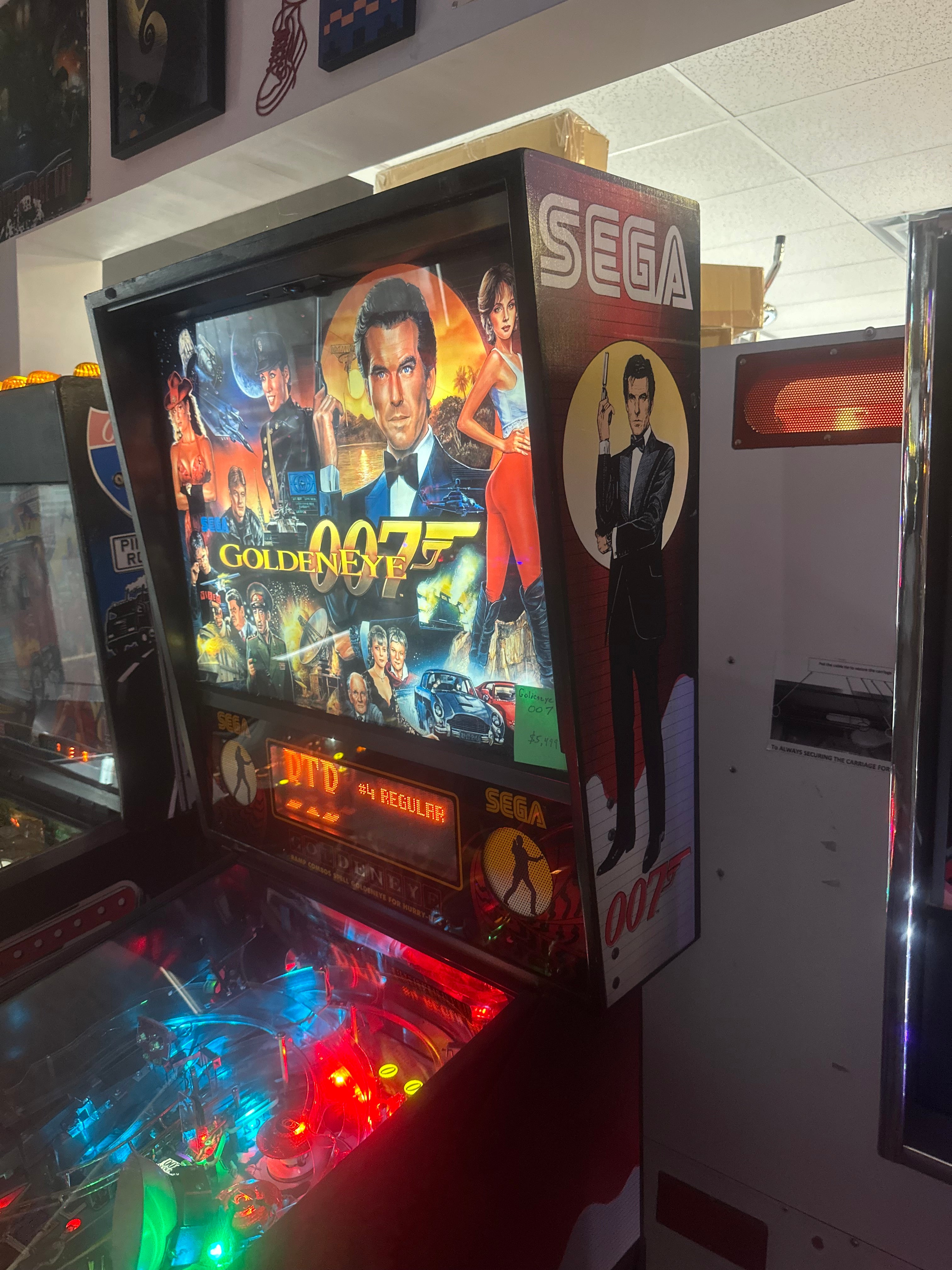 SEGA Goldeneye Pinball Machine