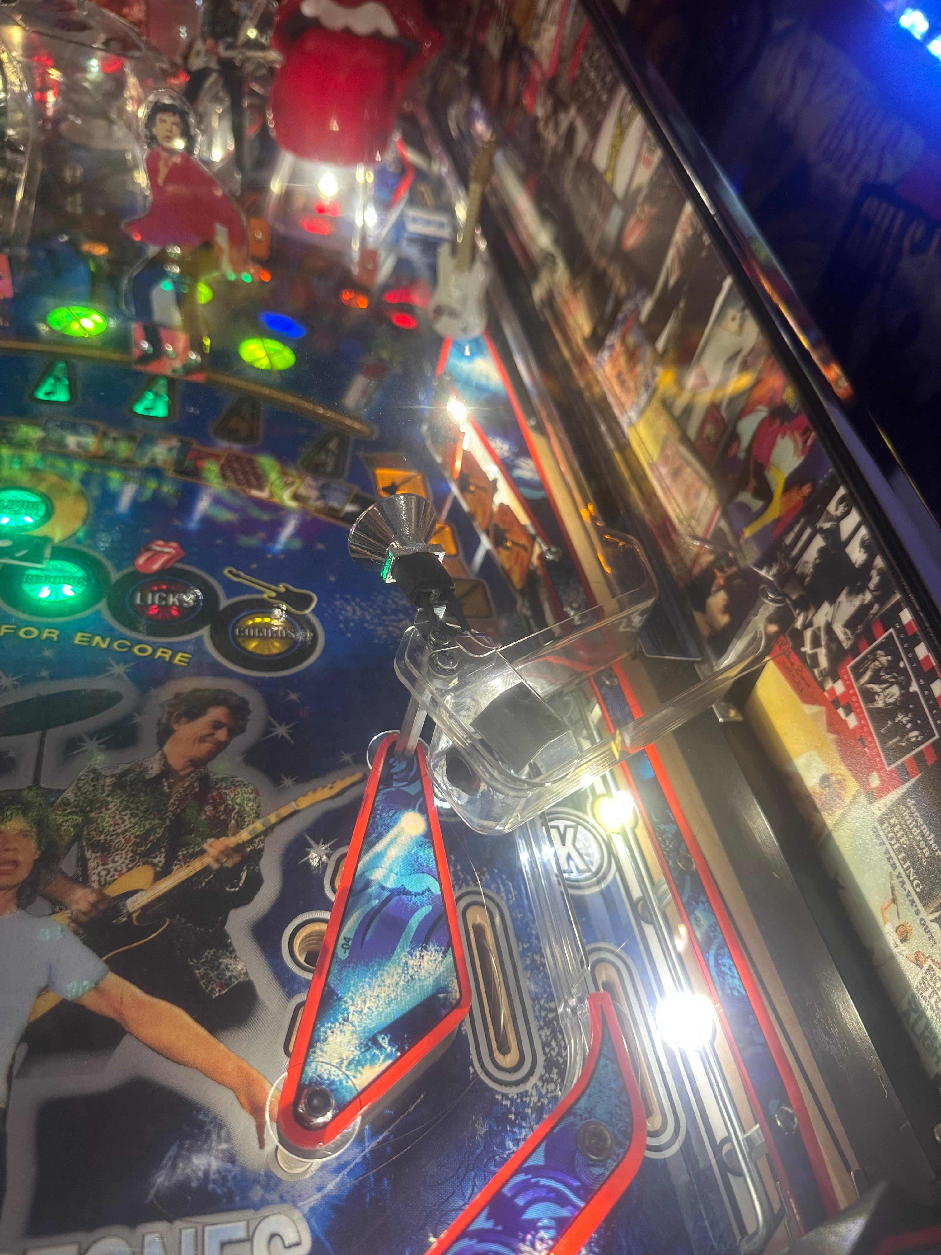 Stern Pinball LOADED The Rolling Stones Limited Edition Pinball Machine