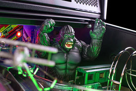Stern Pinball King Kong: Myth of Terror Island Premium Pinball Machine