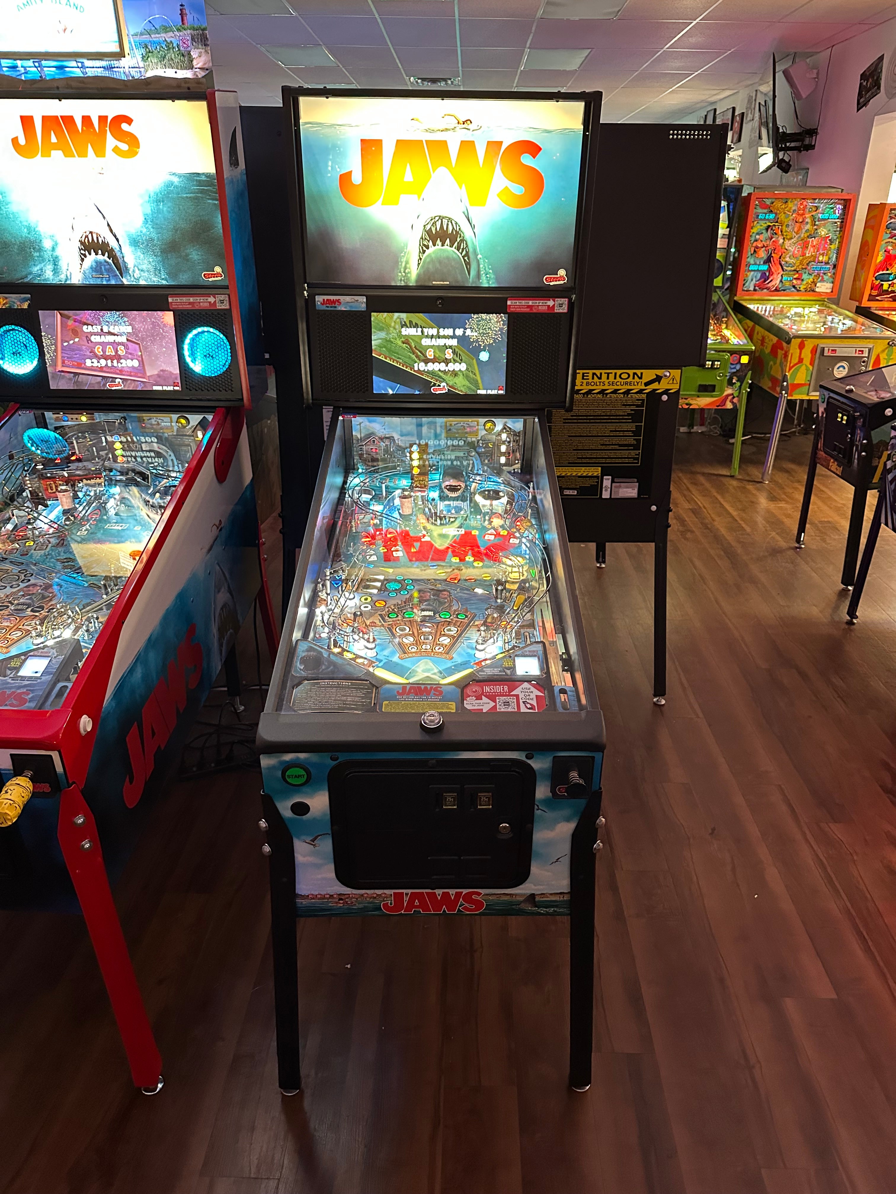 Stern Pinball Jaws Pro Pinball Machine