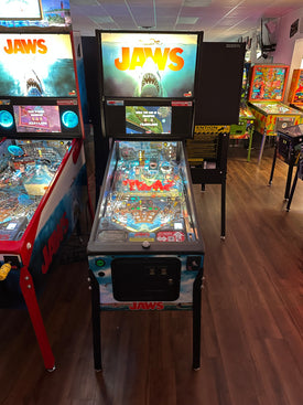 Stern Pinball Jaws Pro Pinball Machine
