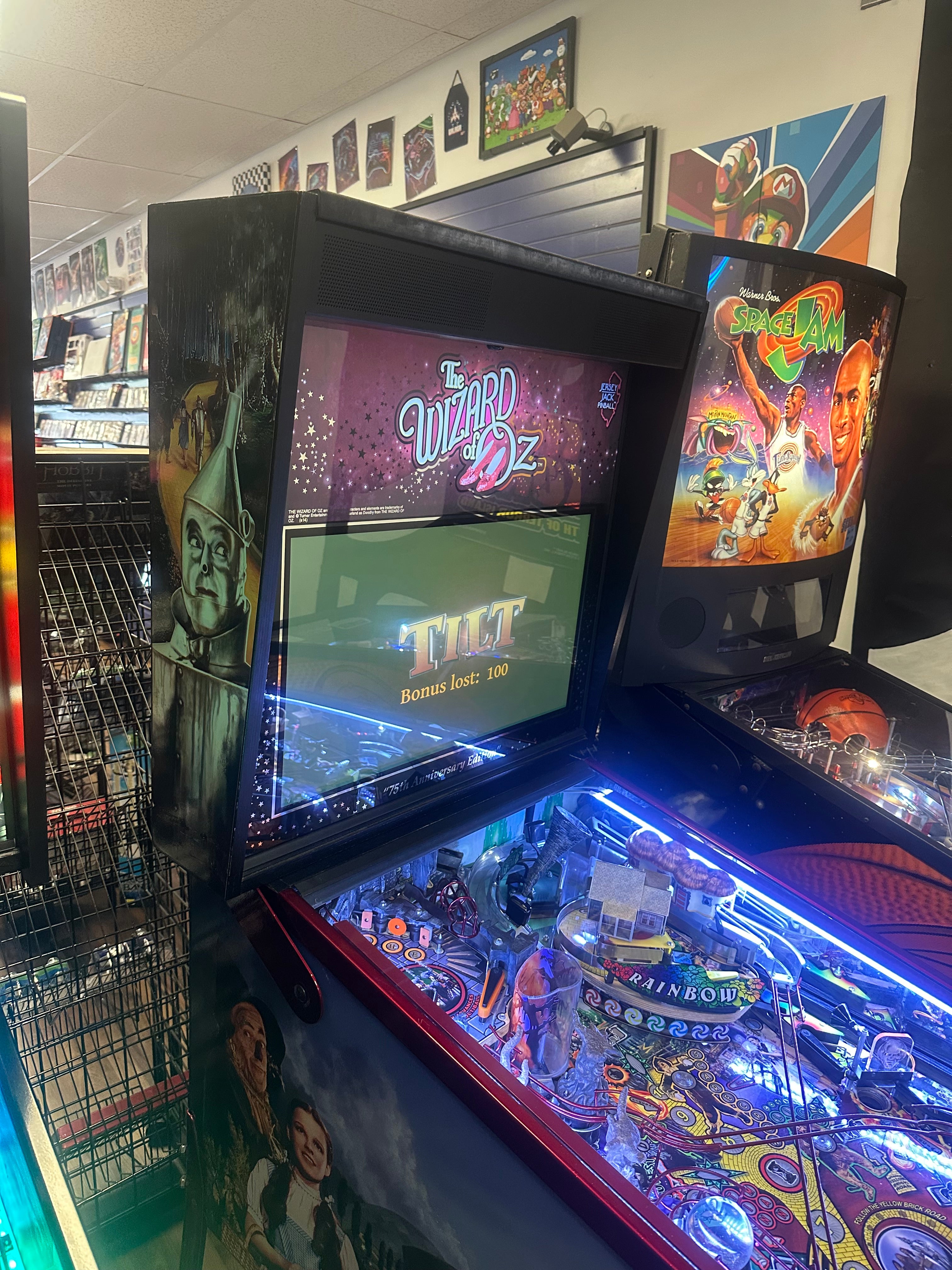 JJP Wizard of Oz 75th Anniversary Ruby Red Edition Pinball Machine